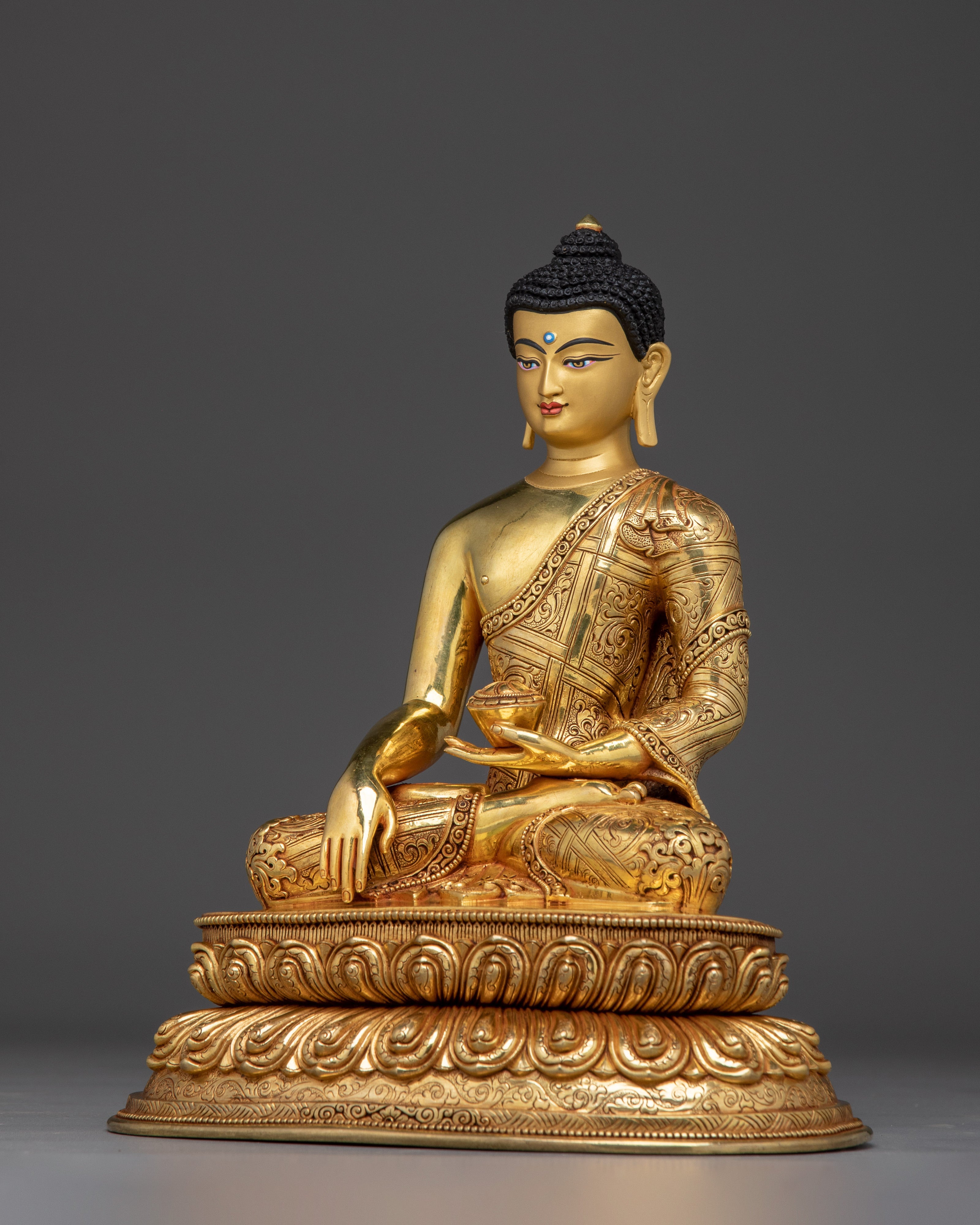 Enlightened Shakyamuni Buddha Spiritual Statue for Dharma Decor