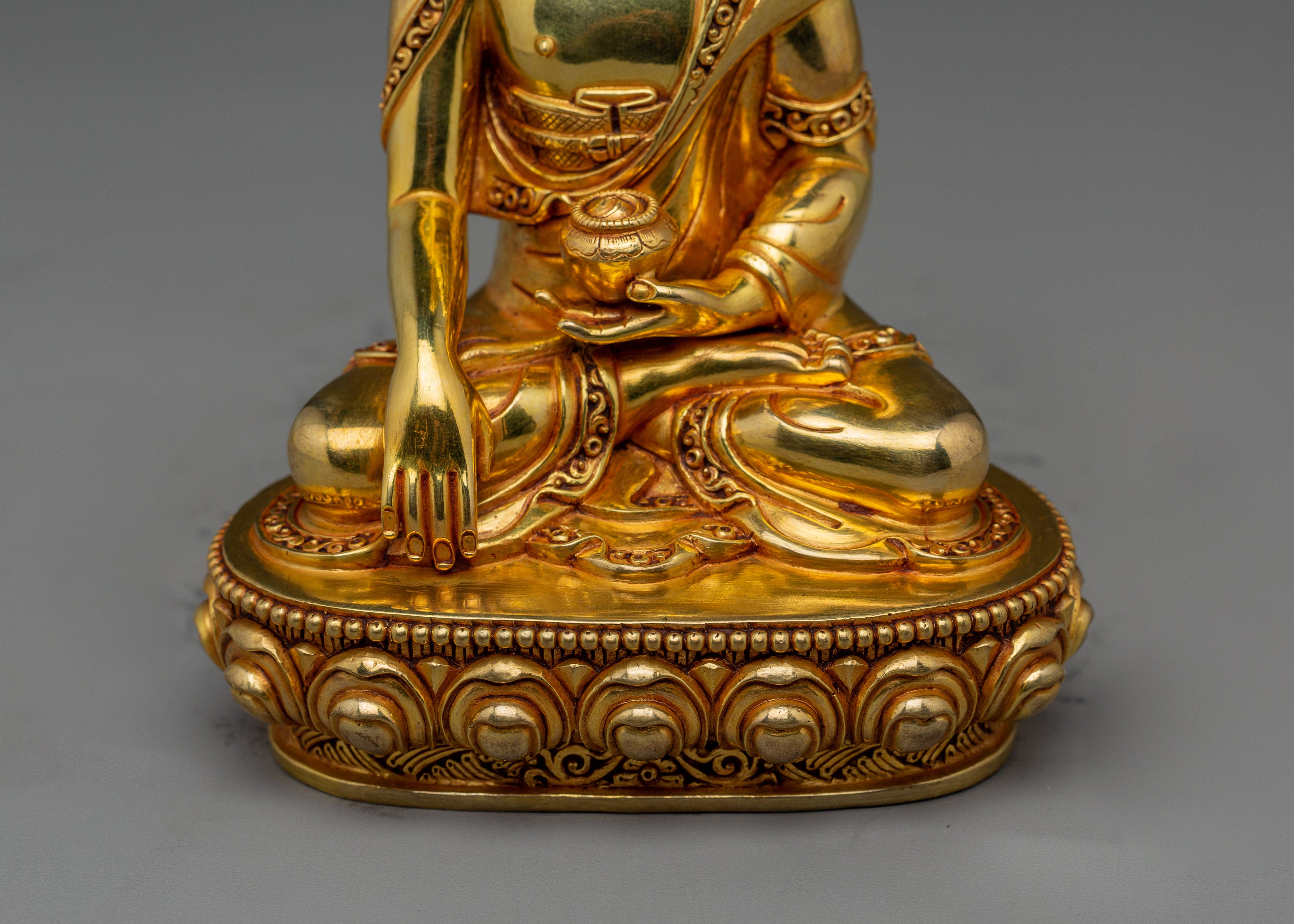 Shakyamuni Buddha Buddhist Spiritual Statue | Historical Gautama Buddha