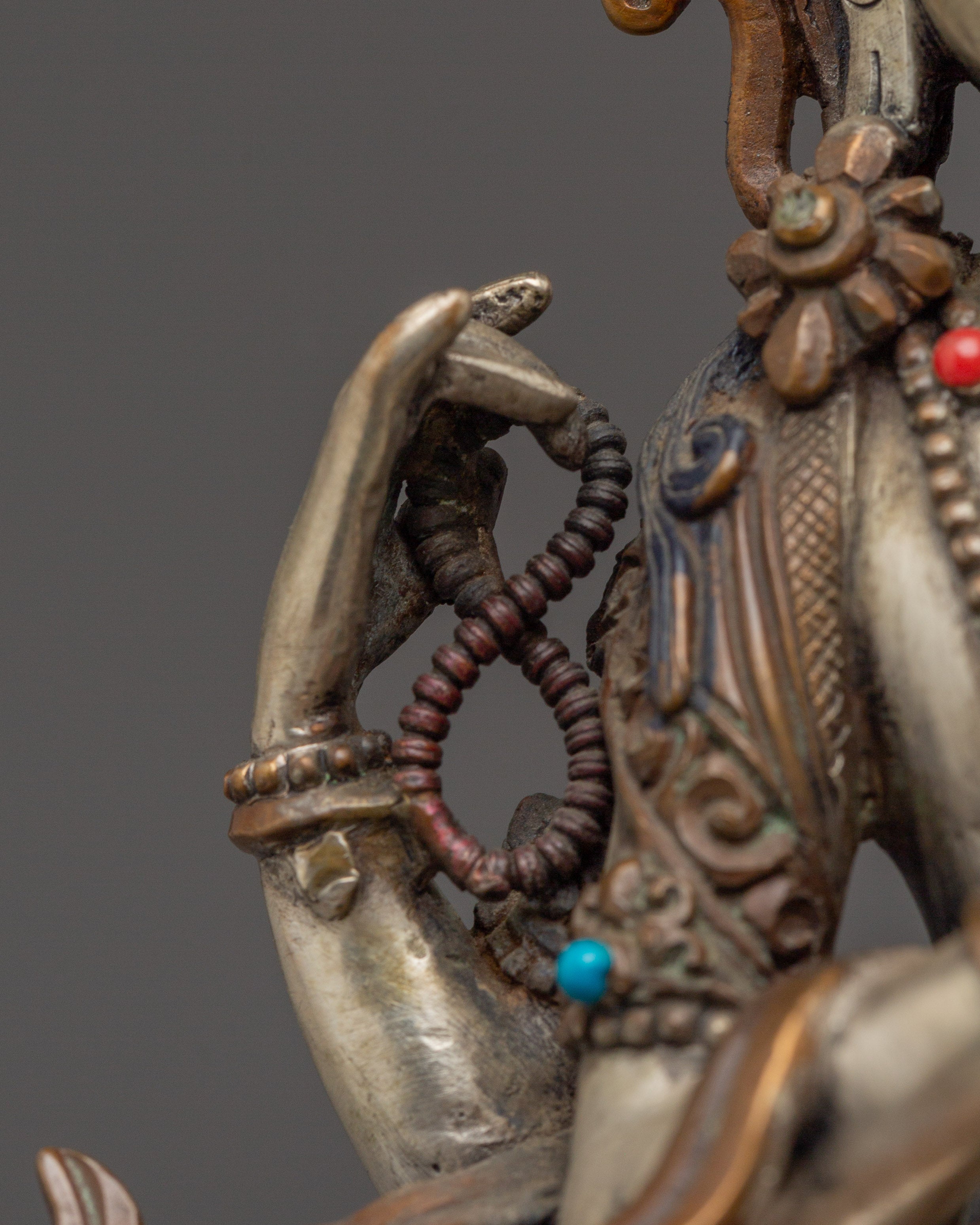 Chenrezig Sculpture with Throne for Spiritual | Avalokiteshvara for Tibetan Altar & Meditation