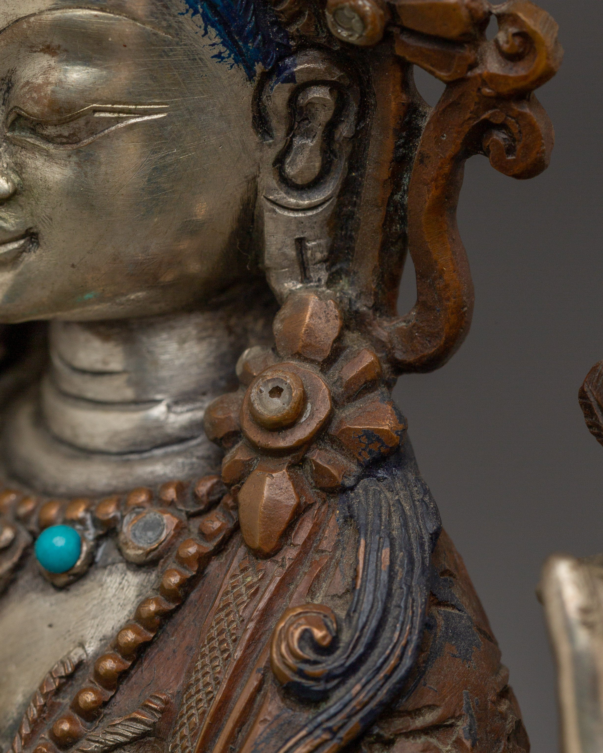 Chenrezig Sculpture with Throne for Spiritual | Avalokiteshvara for Tibetan Altar & Meditation