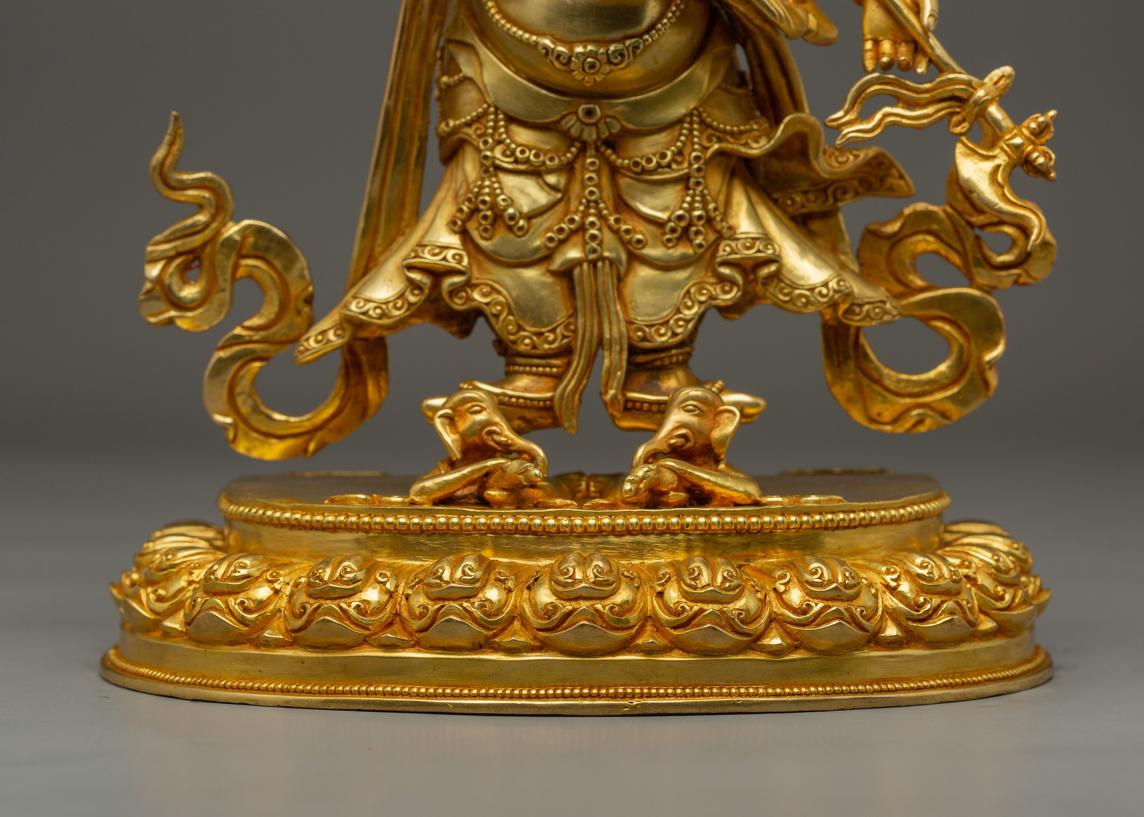 Tibetan protector deity White Mahakala | Nepalese Buddhist art