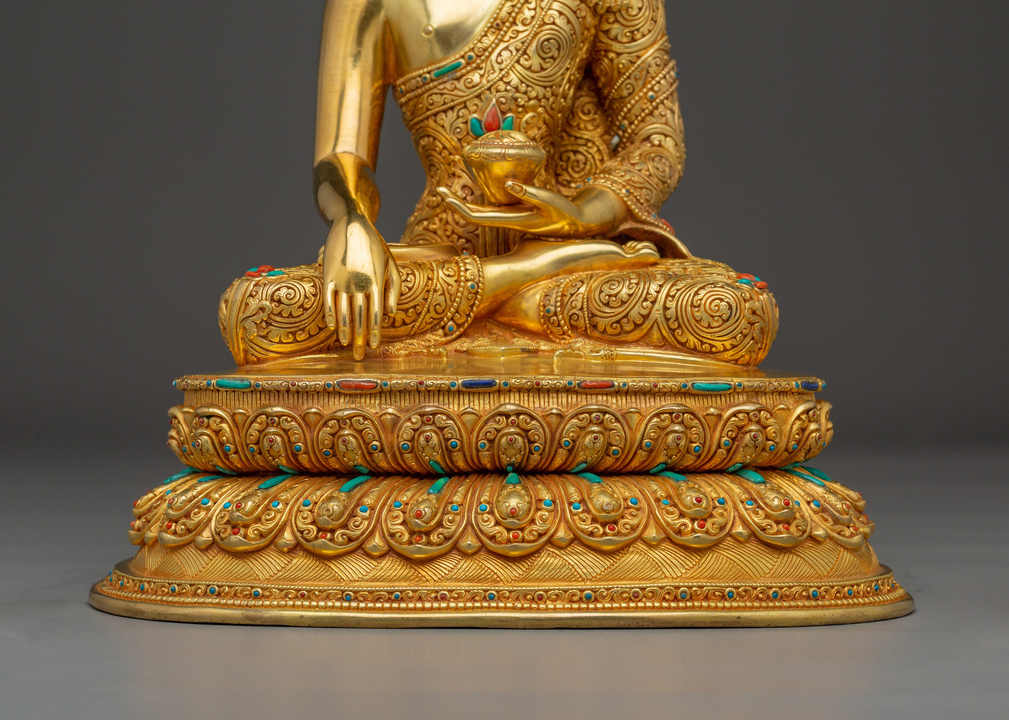 Spiritual Sculpture Shakyamuni Buddha | Peaceful Meditation Figure