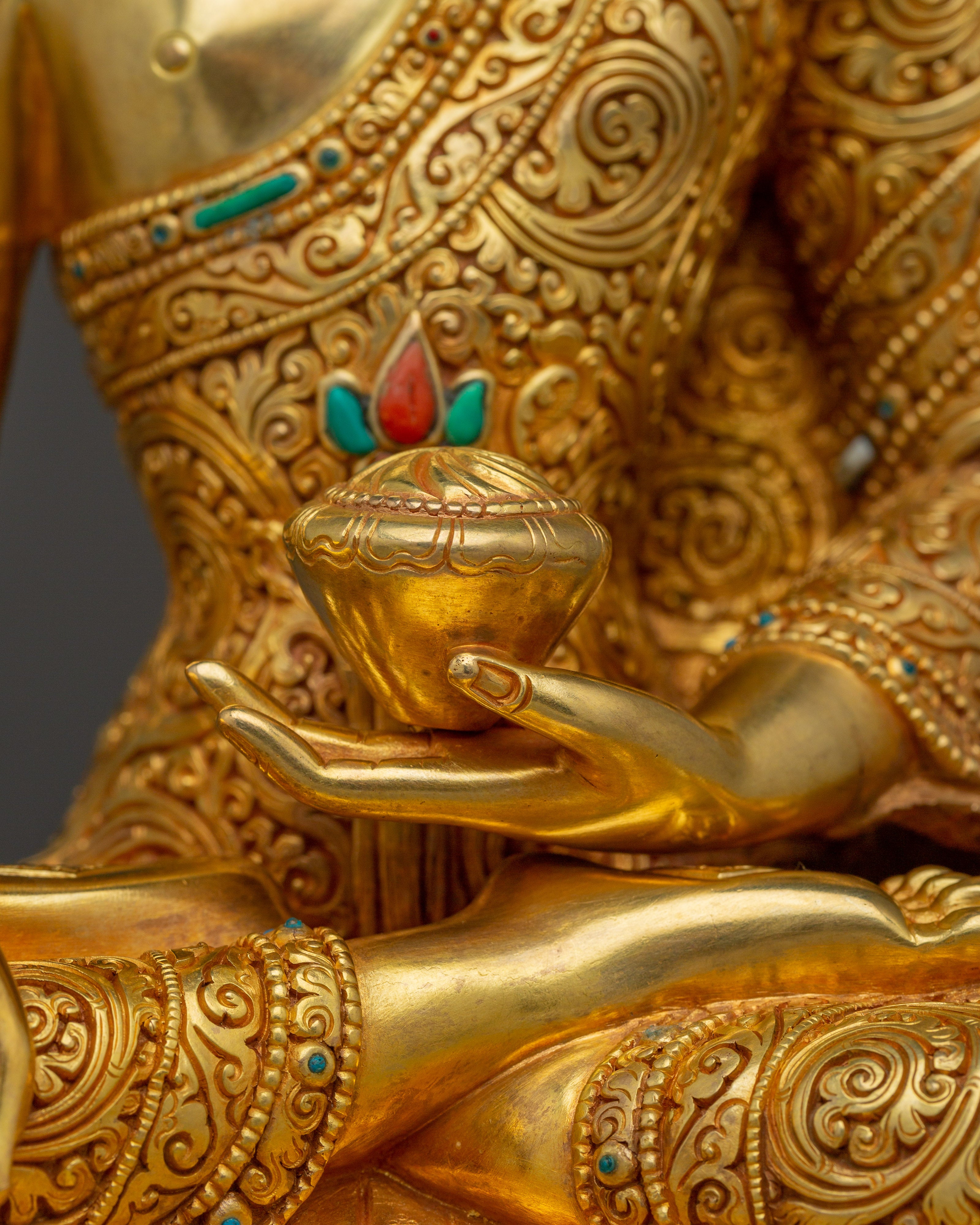 Spiritual Sculpture Shakyamuni Buddha | Peaceful Meditation Figure