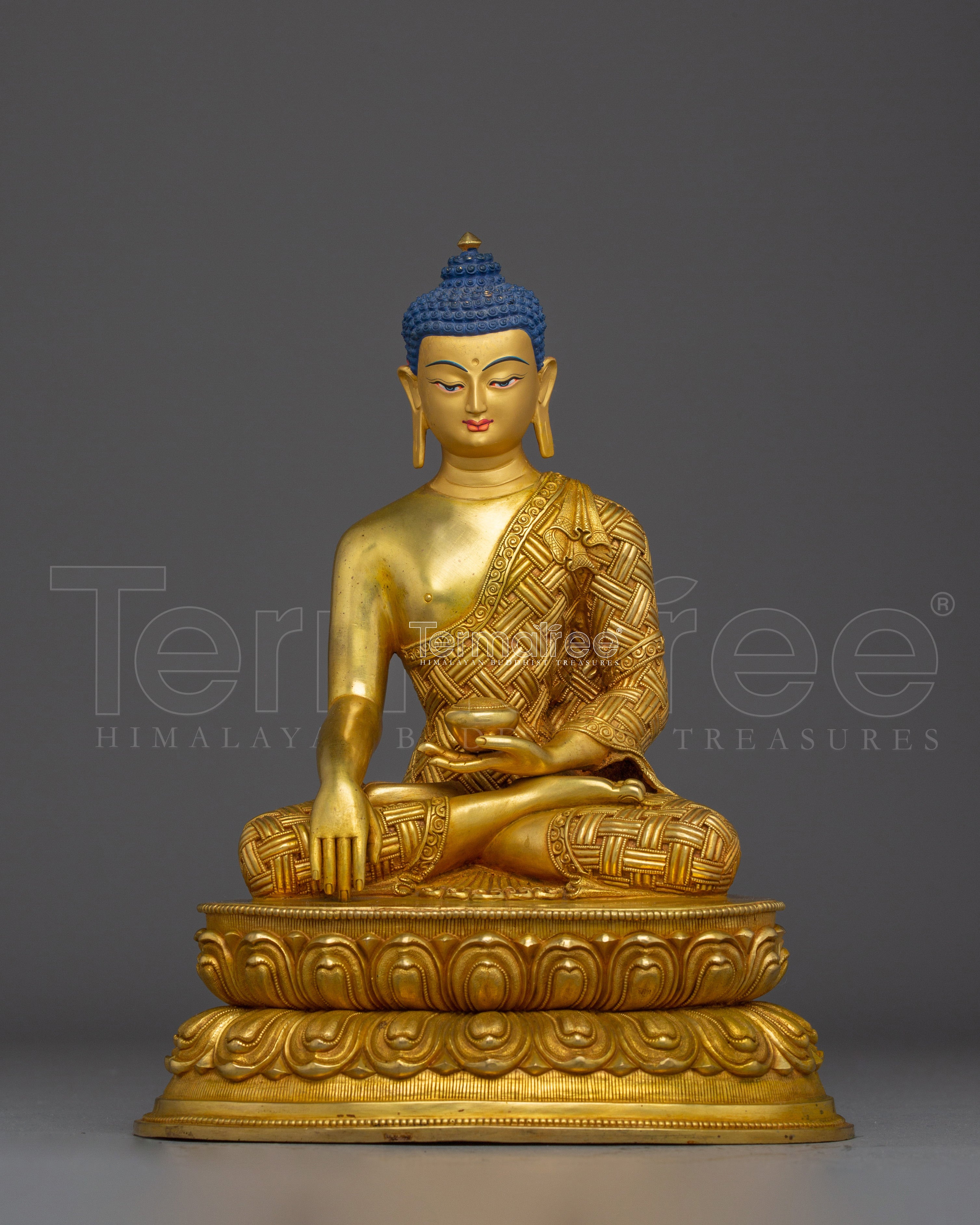 Traditional Gautama Buddha Sculpture | Peaceful buddha