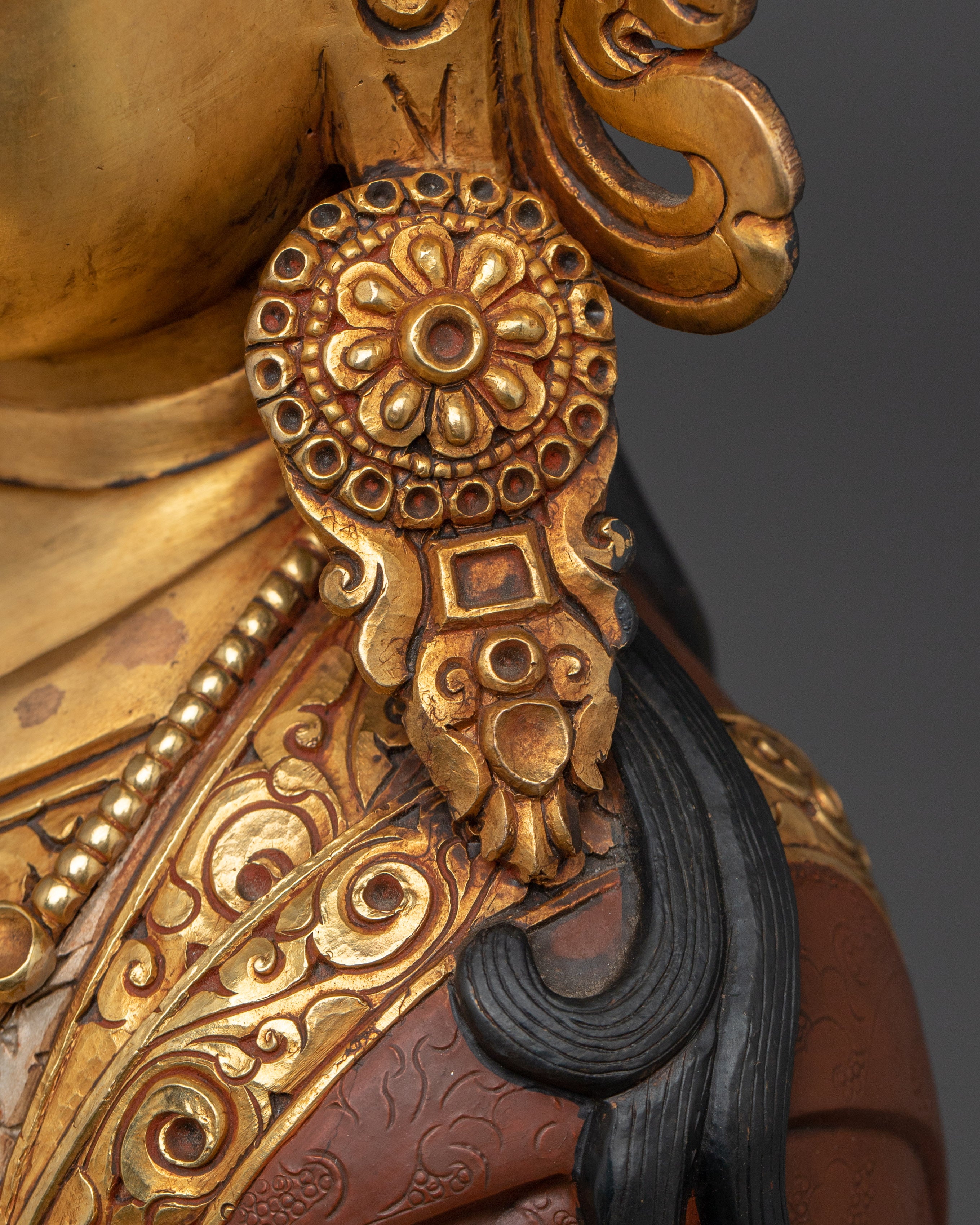 Guru Rinpoche Golden Statue Crafted with Copper | Tibetan Master Sculpture
