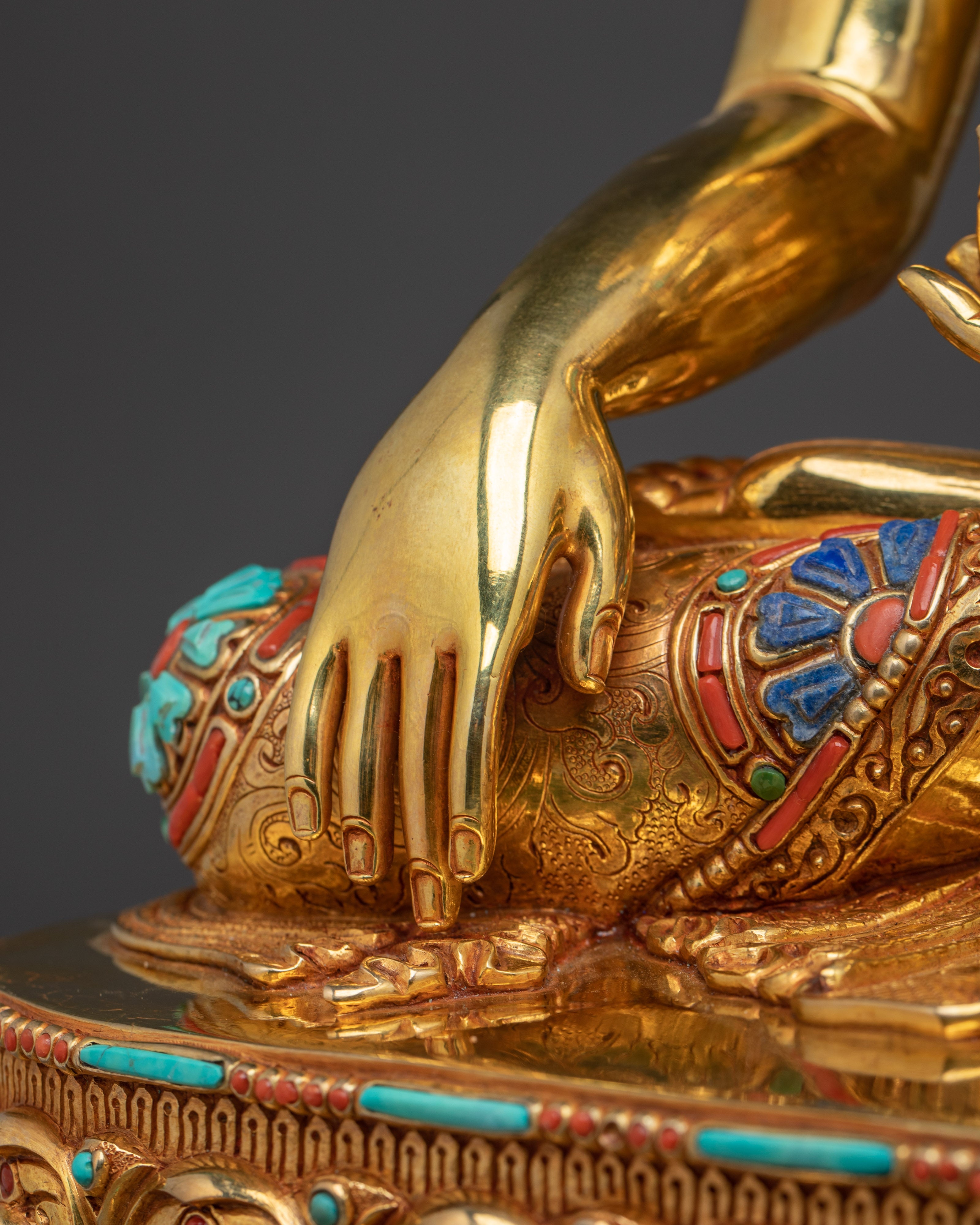 Religious Statue of Shakyamuni Buddha | Historical Buddha