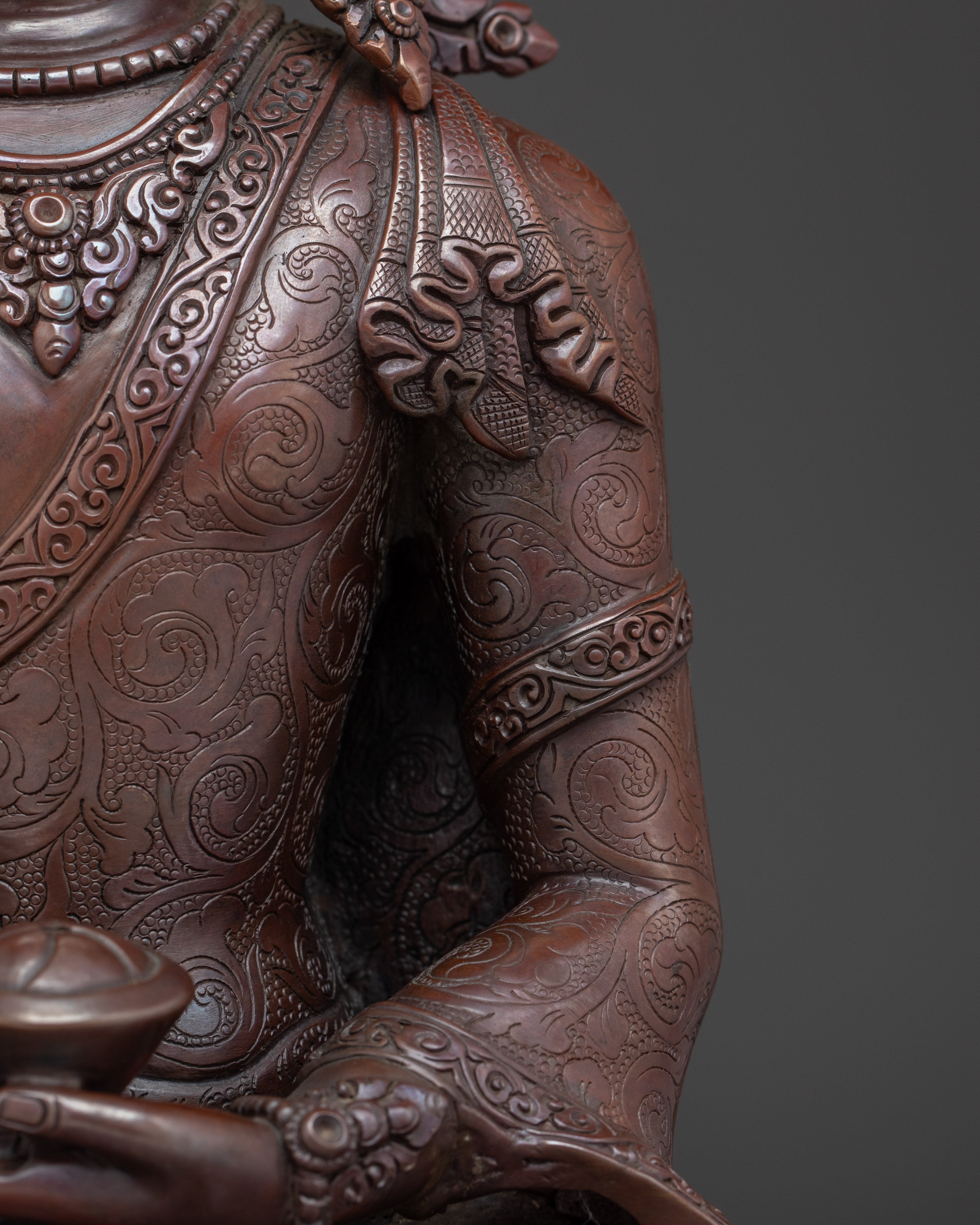 Statue of Crowned Shakyamuni buddha | The Founder of Buddhism