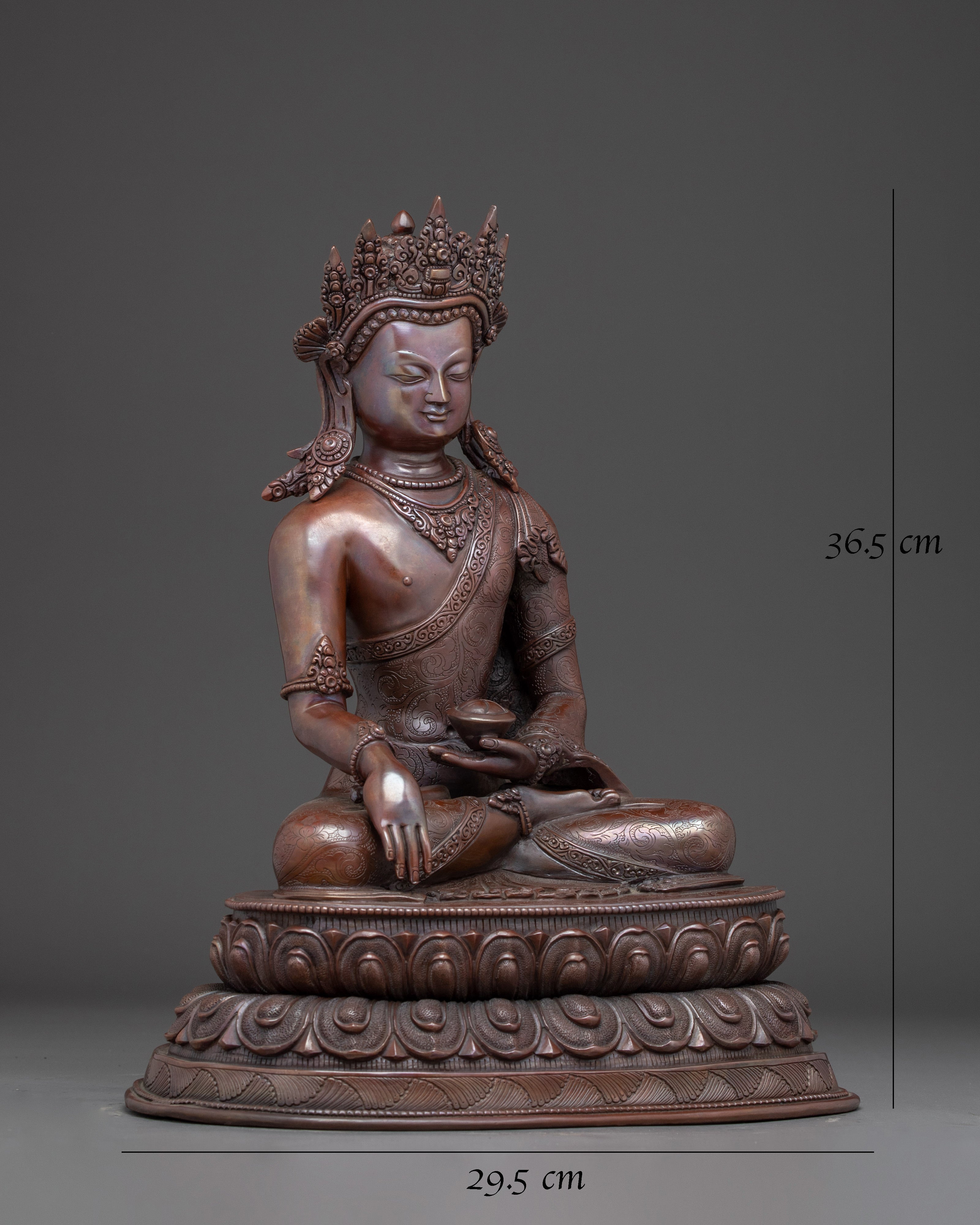 Statue of Crowned Shakyamuni buddha 
