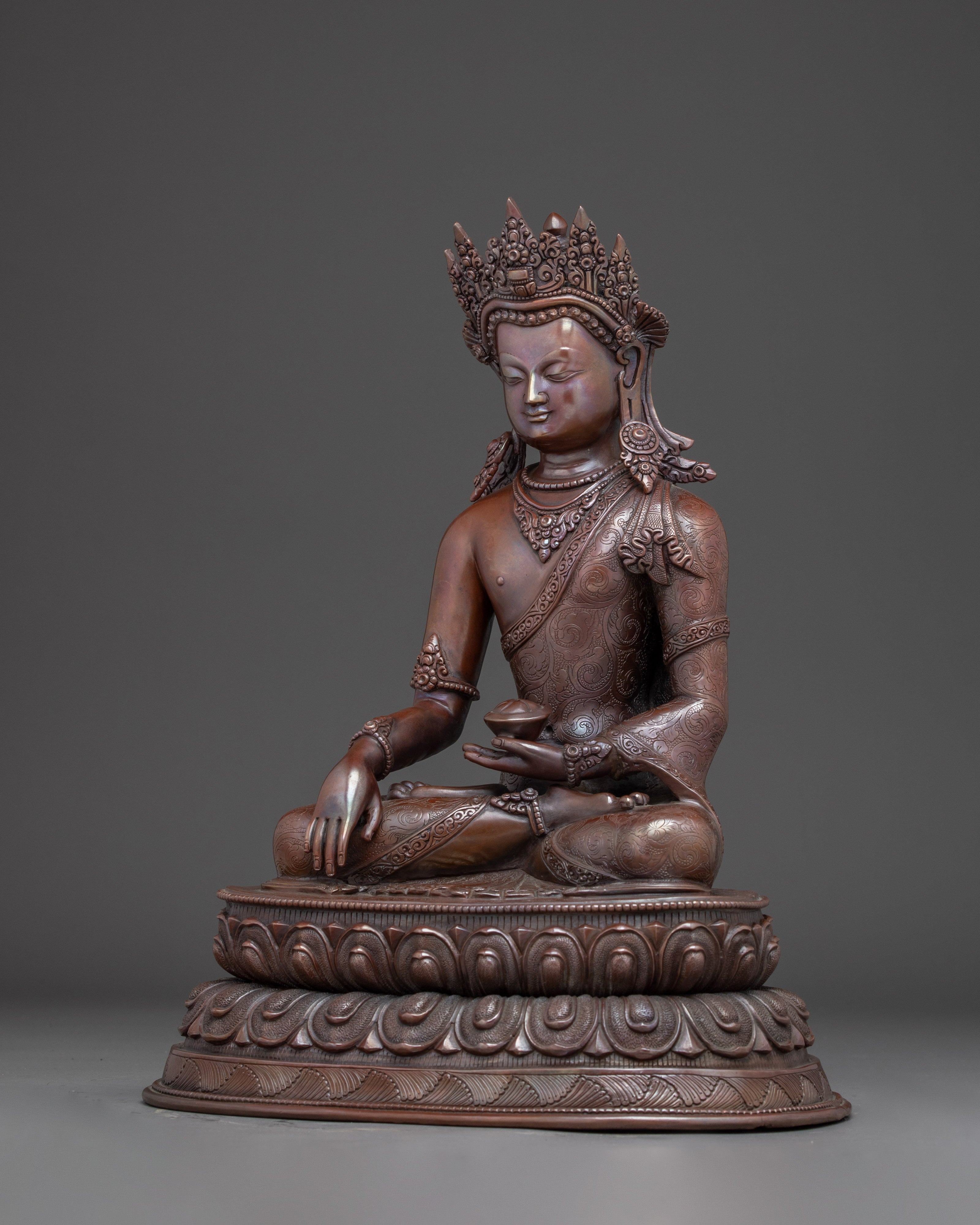 Statue of Crowned Shakyamuni buddha | The Founder of Buddhism