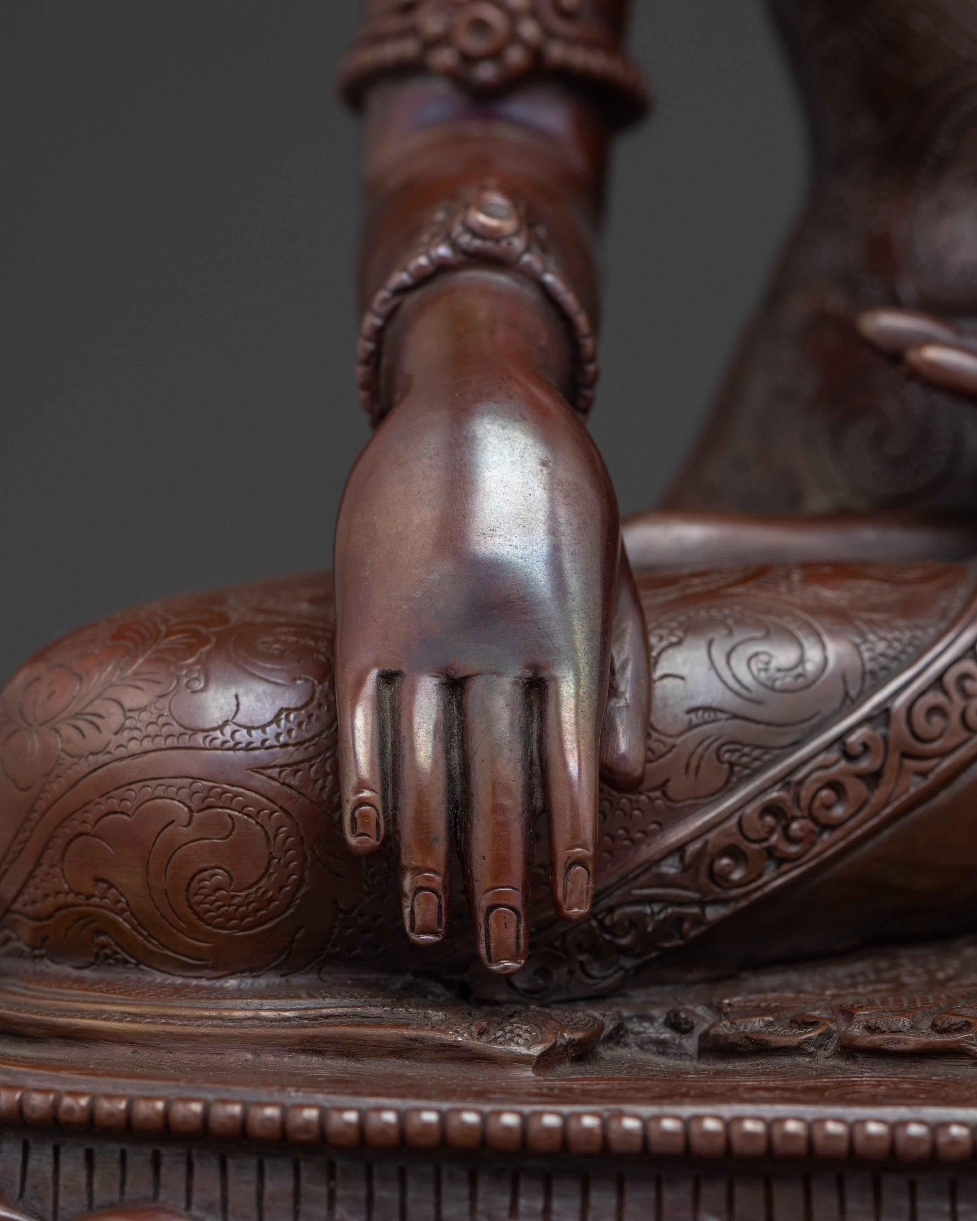 Statue of Crowned Shakyamuni buddha | The Founder of Buddhism