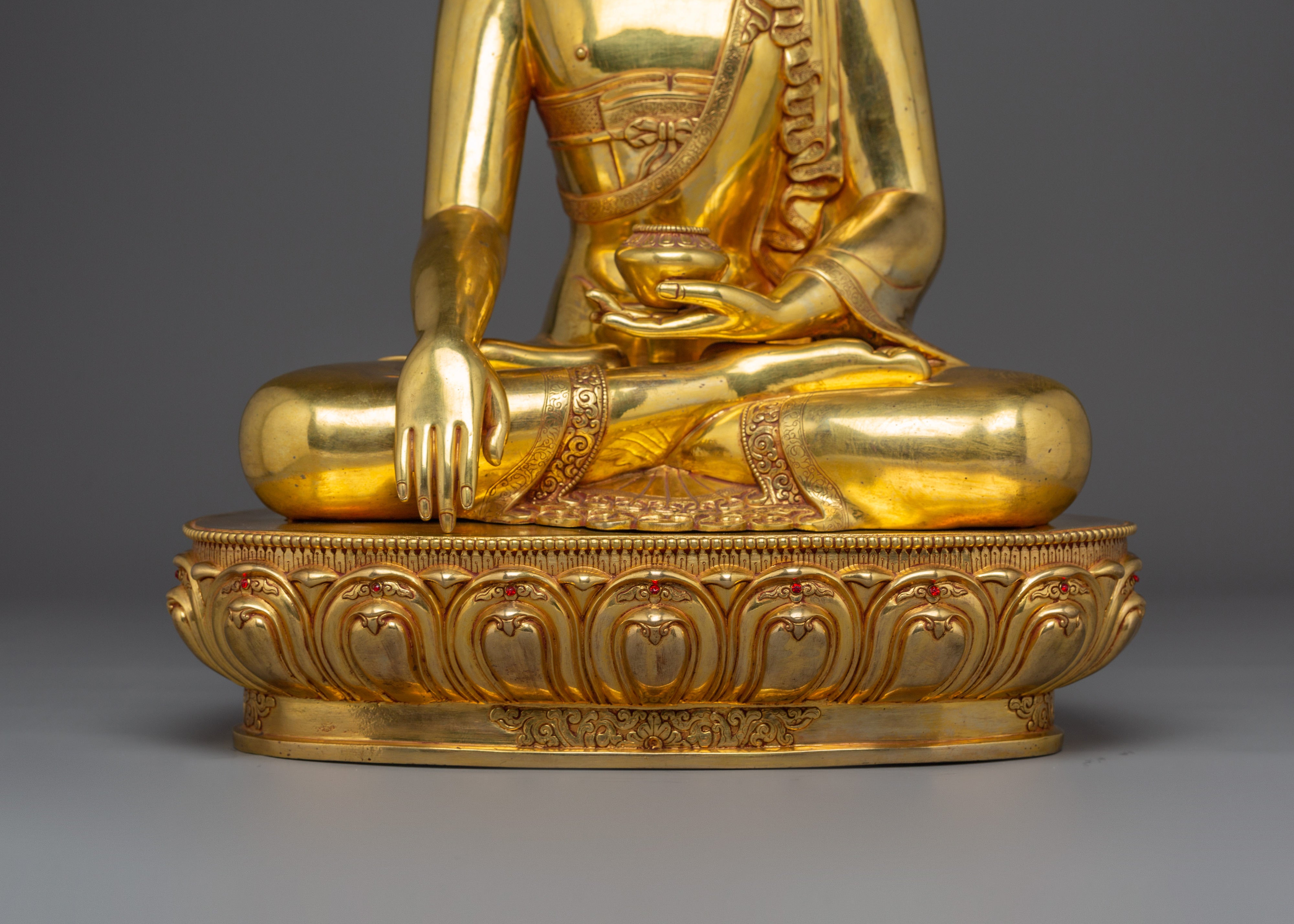 Seated Spiritual Master Shakyamuni Buddha | Symbol of Awakening and Inner Peace