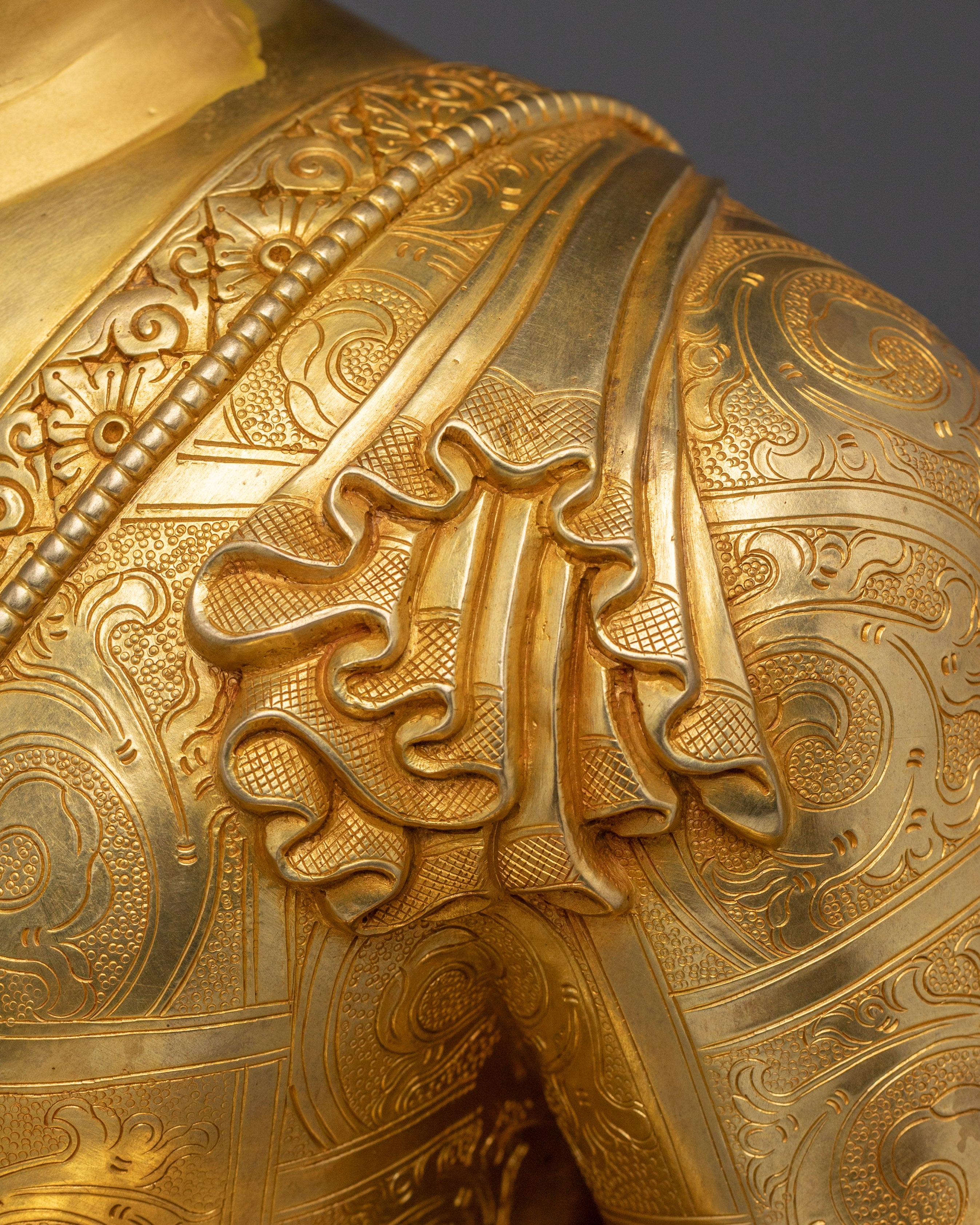 Shakyamuni Buddha Statue: The Founder of Buddhism