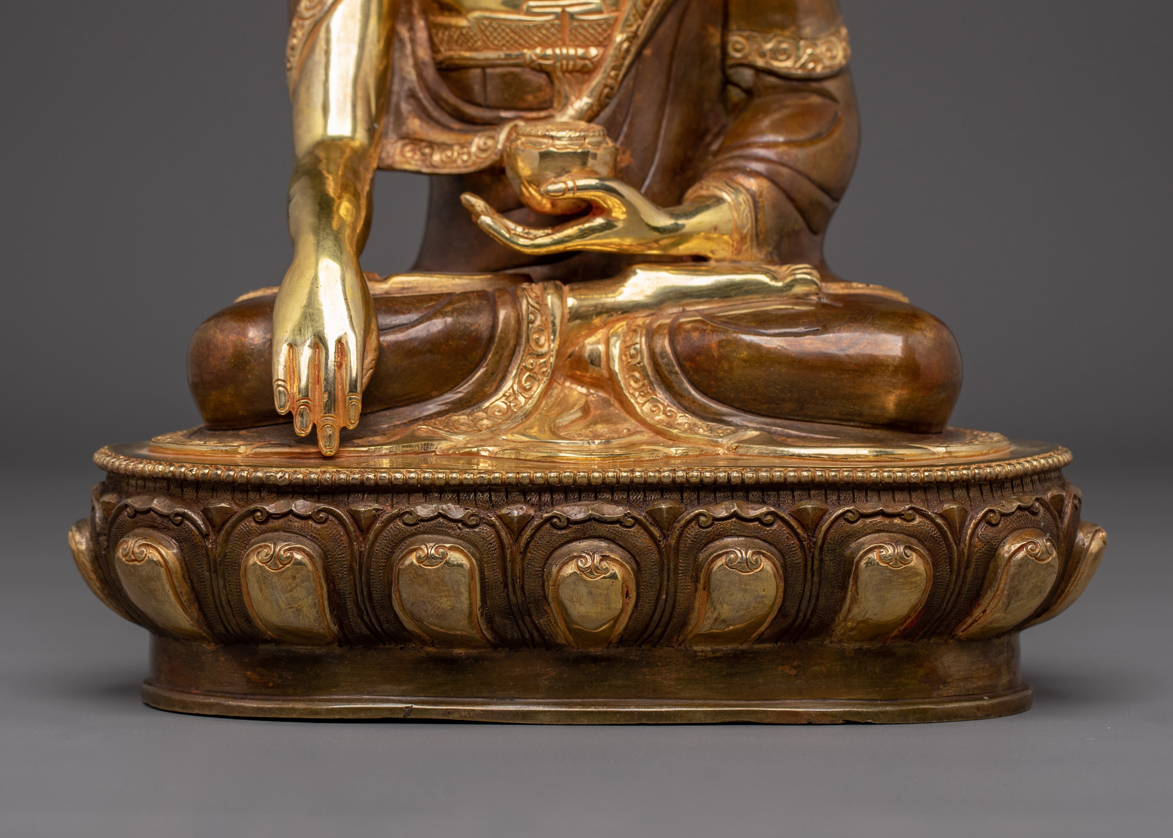 Shakyamuni Statue for Spiritual Serenity | 24K Gold Gilded Copper Sculpture
