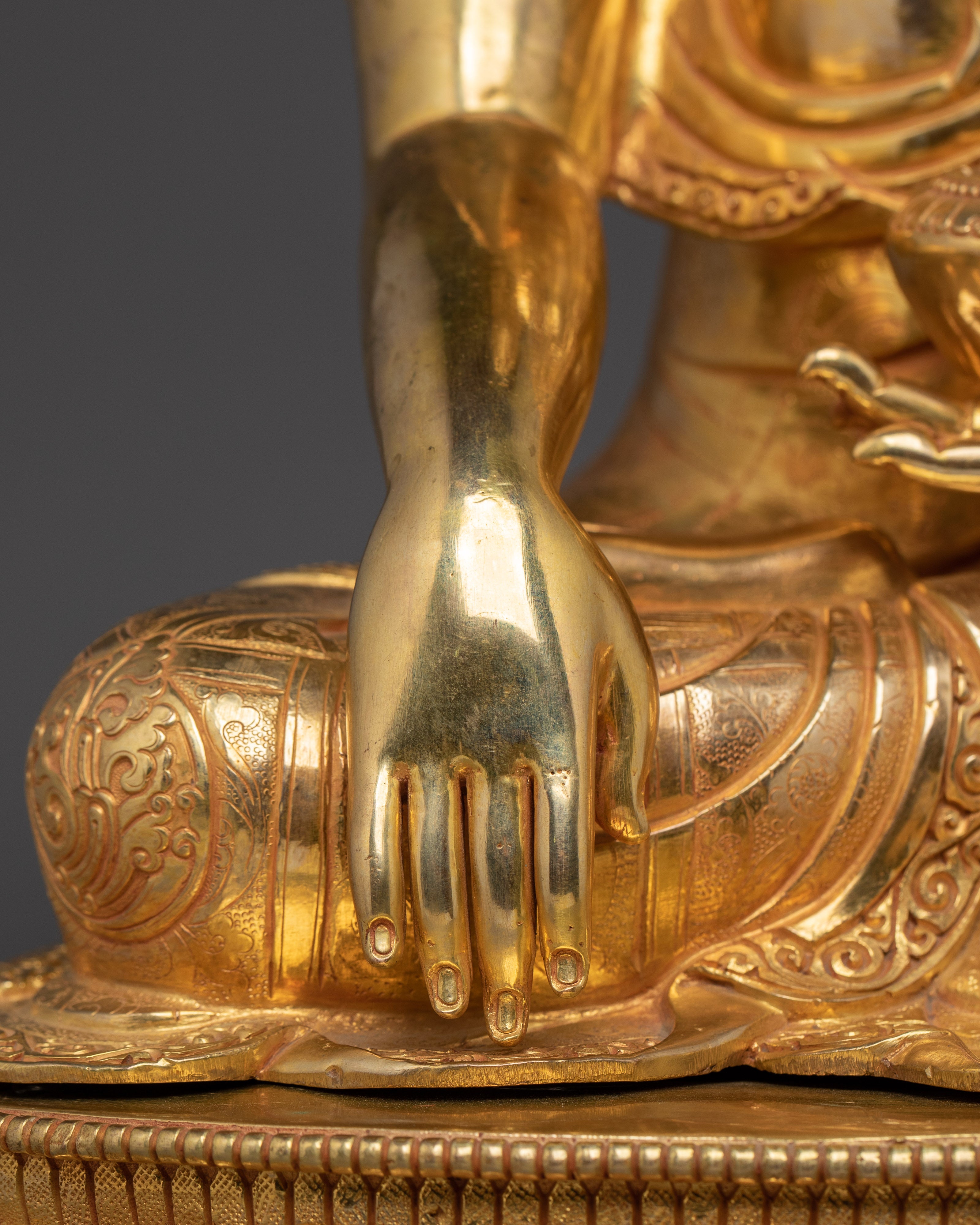 Shakyamuni Buddha Statue for Enlightenment | Buddhist Art for Altar and Meditation