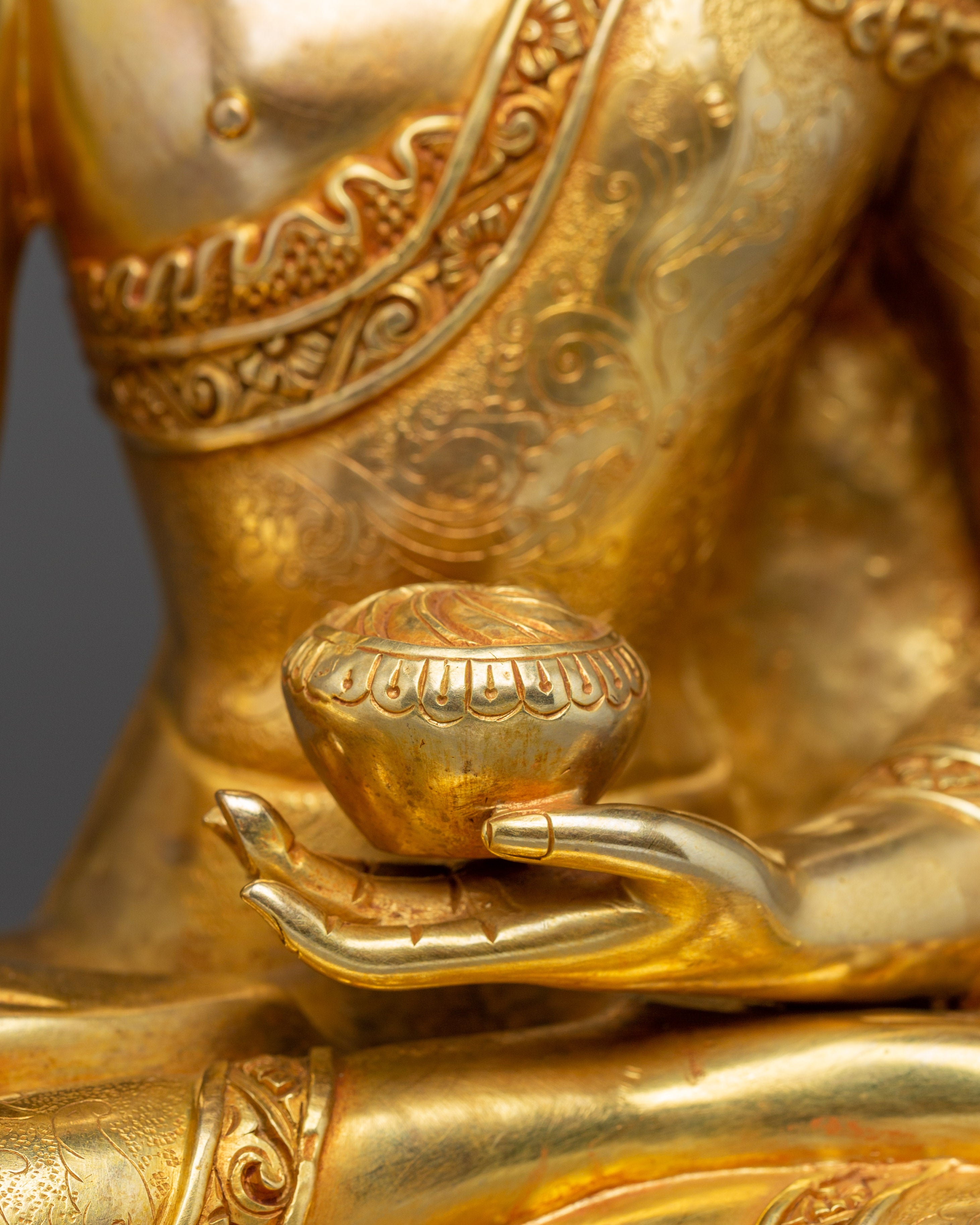Shakyamuni Buddha with Gold Gilding | Ideal for meditation, spiritual practice