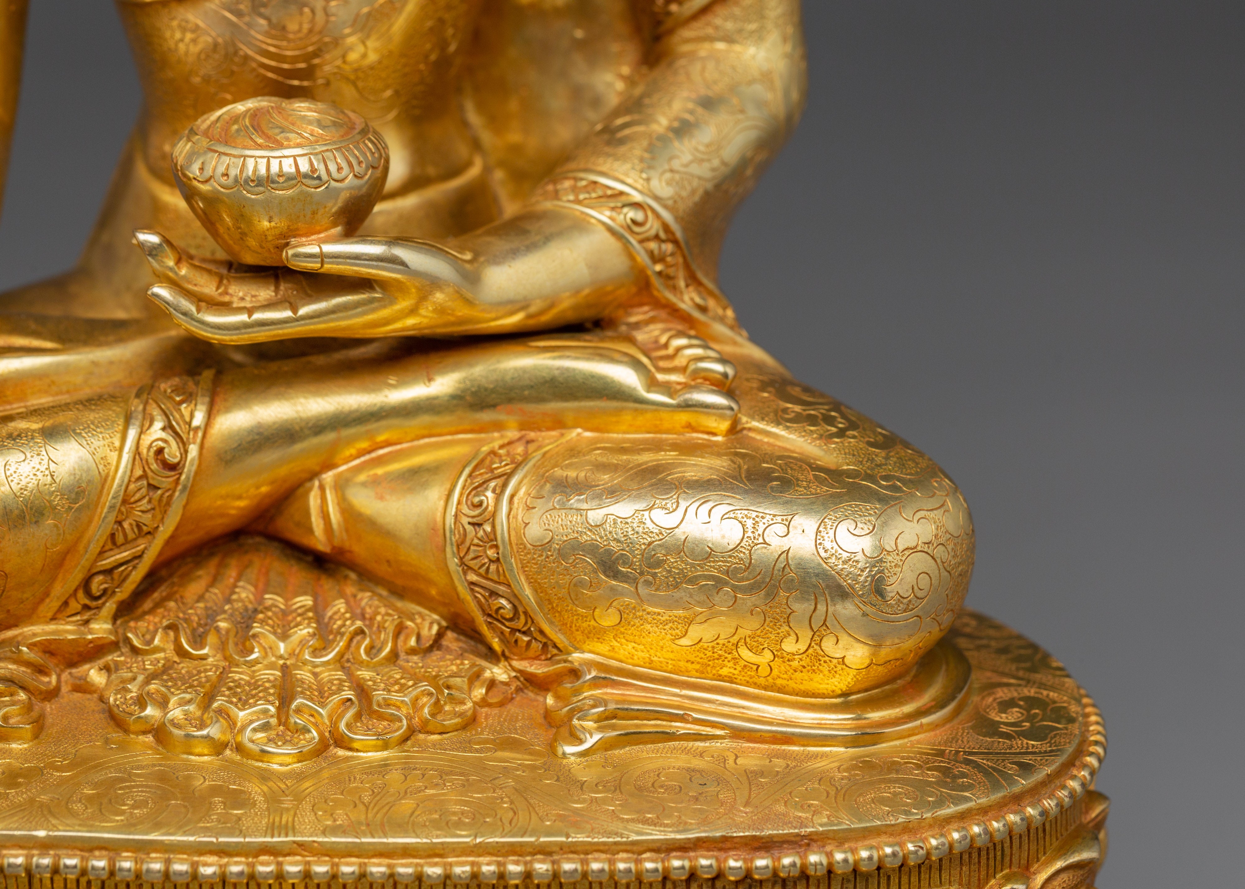 Shakyamuni Buddha with Gold Gilding | Ideal for meditation, spiritual practice
