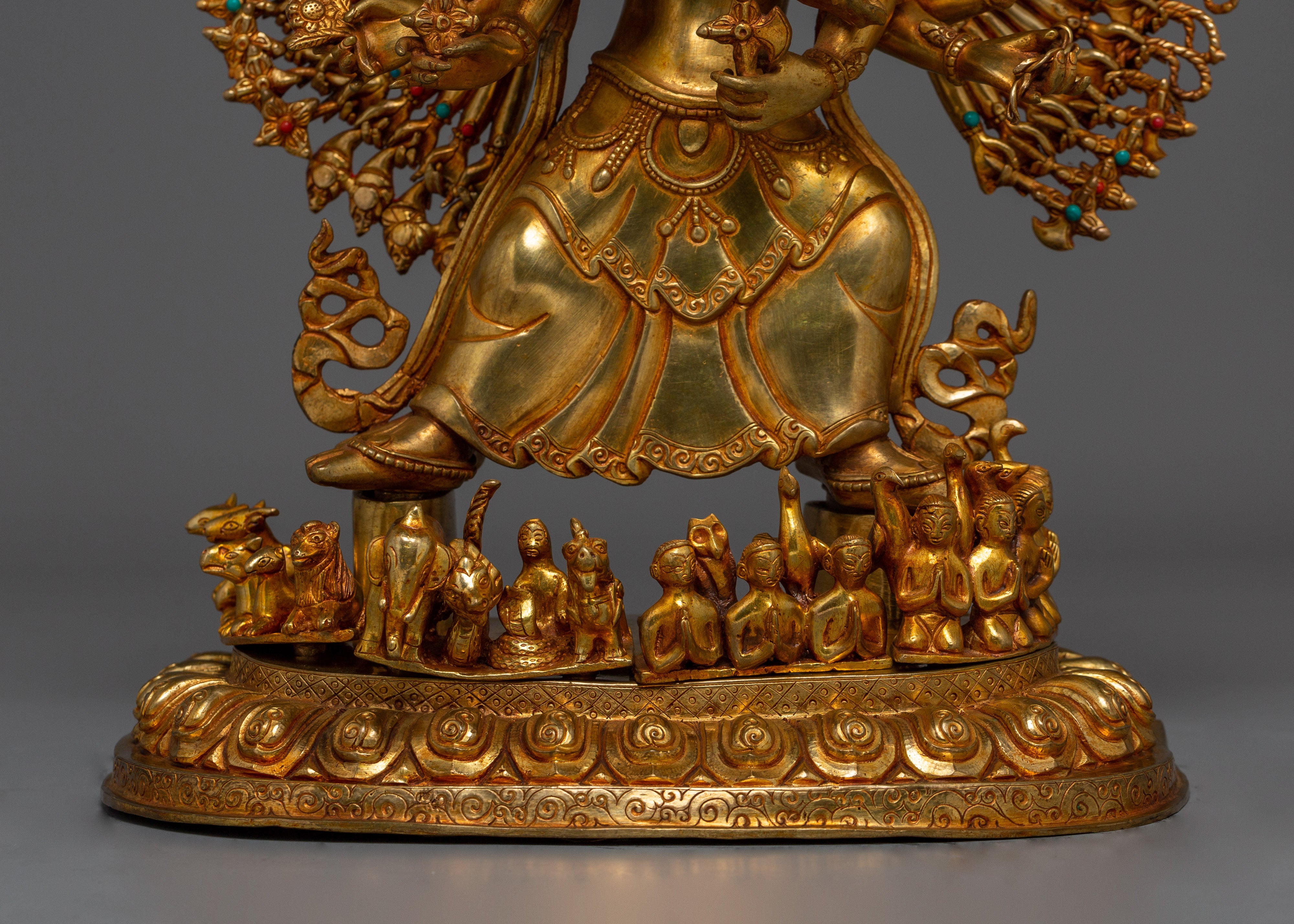 1000 Armed Dukar Statue: White Parasol Deity