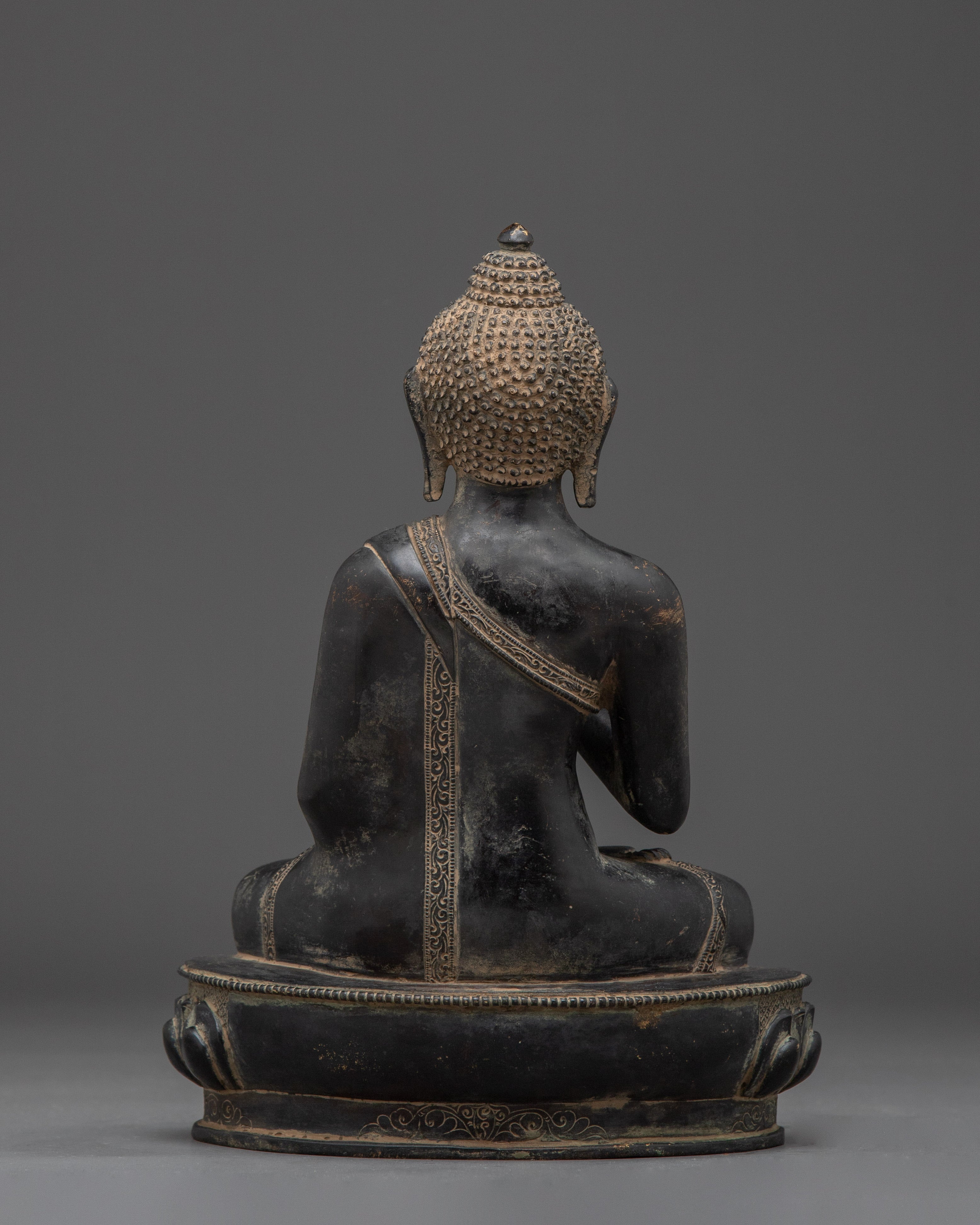 Serene Copper Vairocana Buddha Statue | Ideal for Meditation