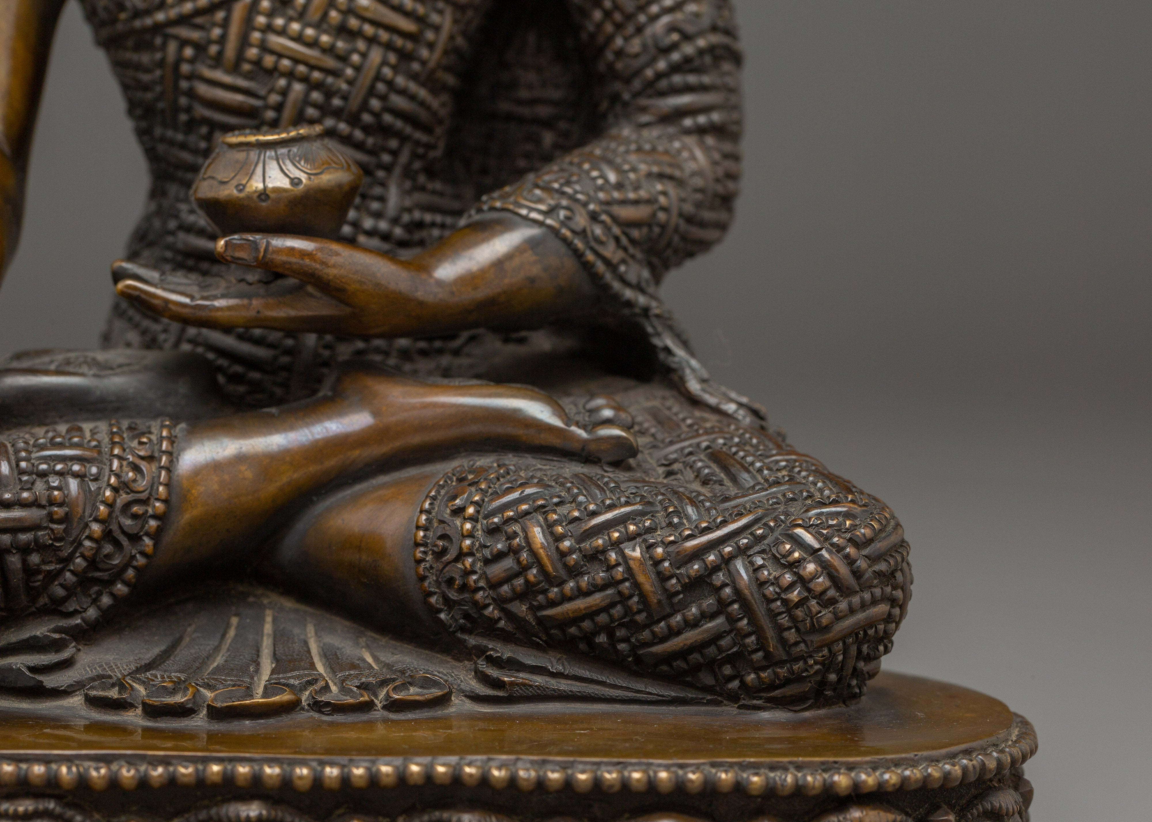 Enlightenment with the Shakyamuni Buddha Statue | Buddha for Meditation & Altar