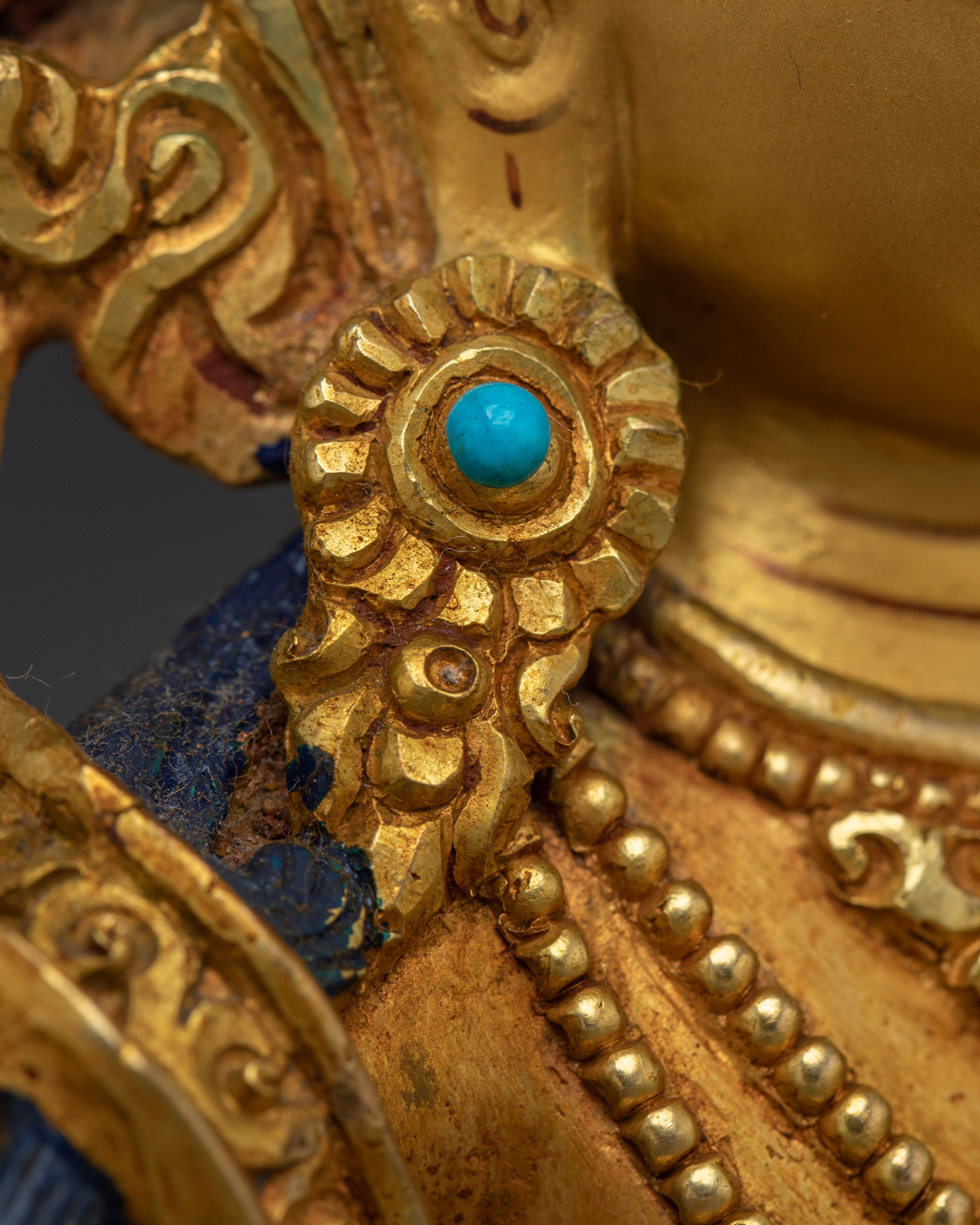 Manjushri Statue: Revered Buddhist Bodhisattva