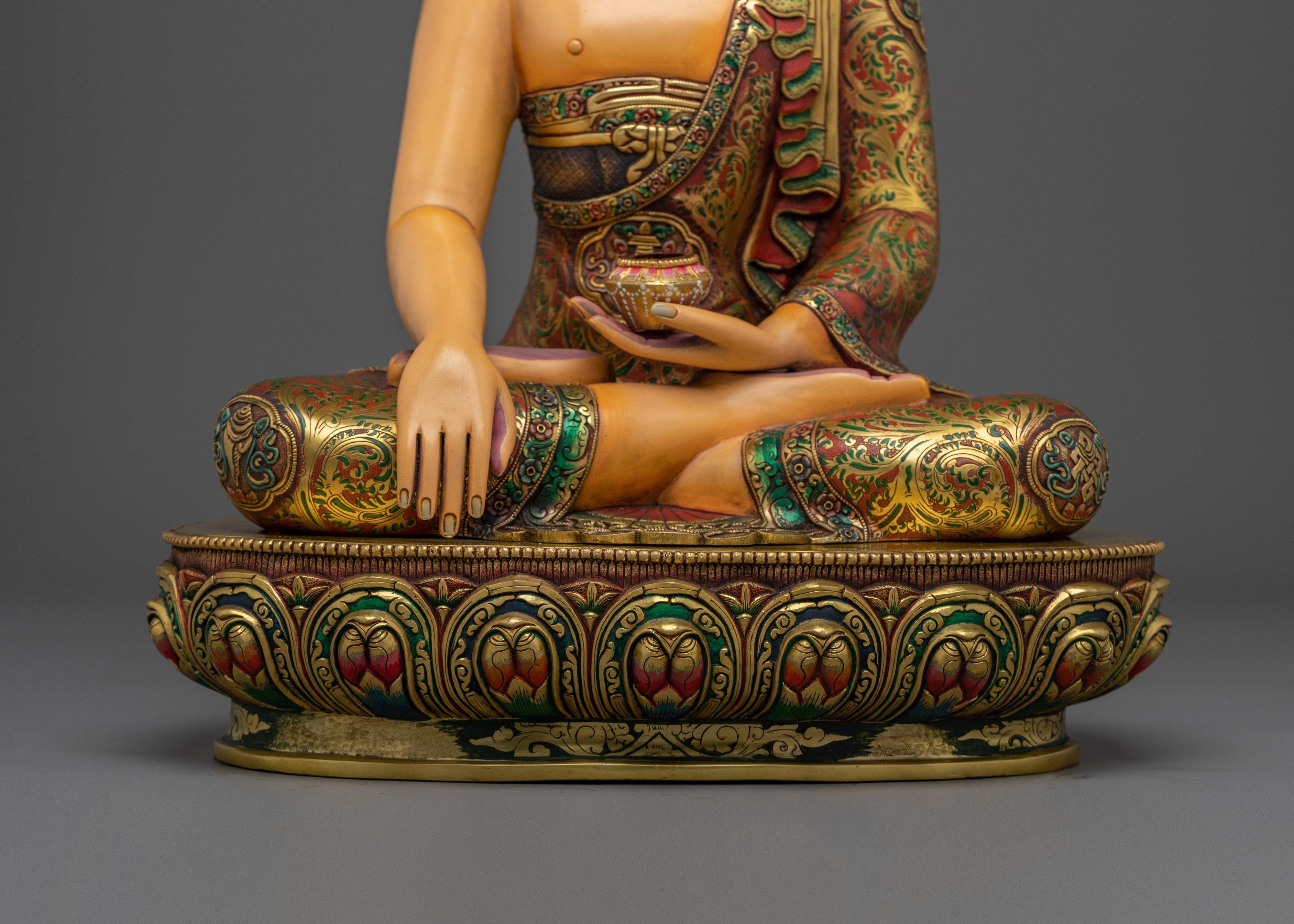 Tranquil Shakyamuni Buddha Statue: The Dharma Teacher