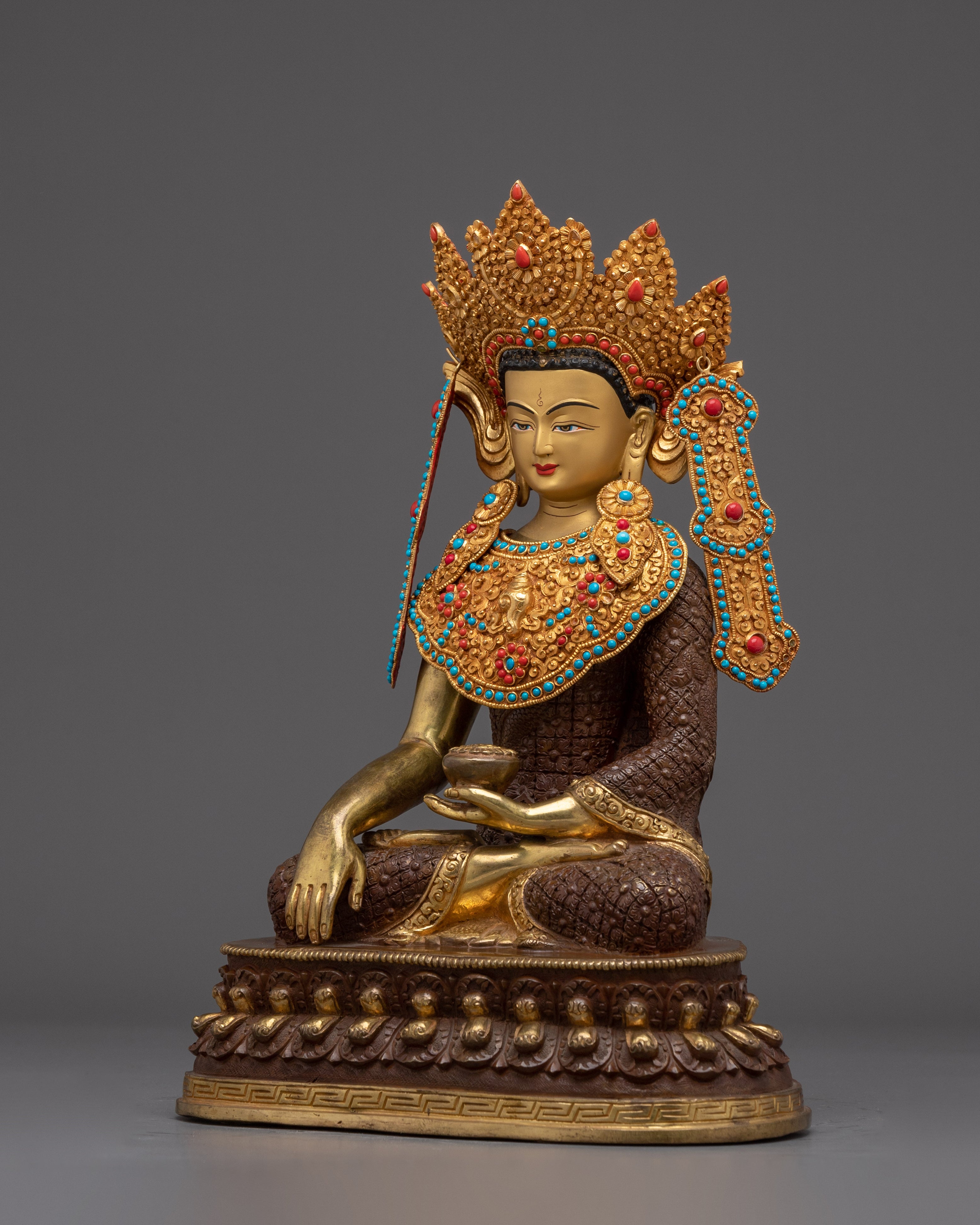 Crowned Shakyamuni Buddha Statue: Buddhism Founder