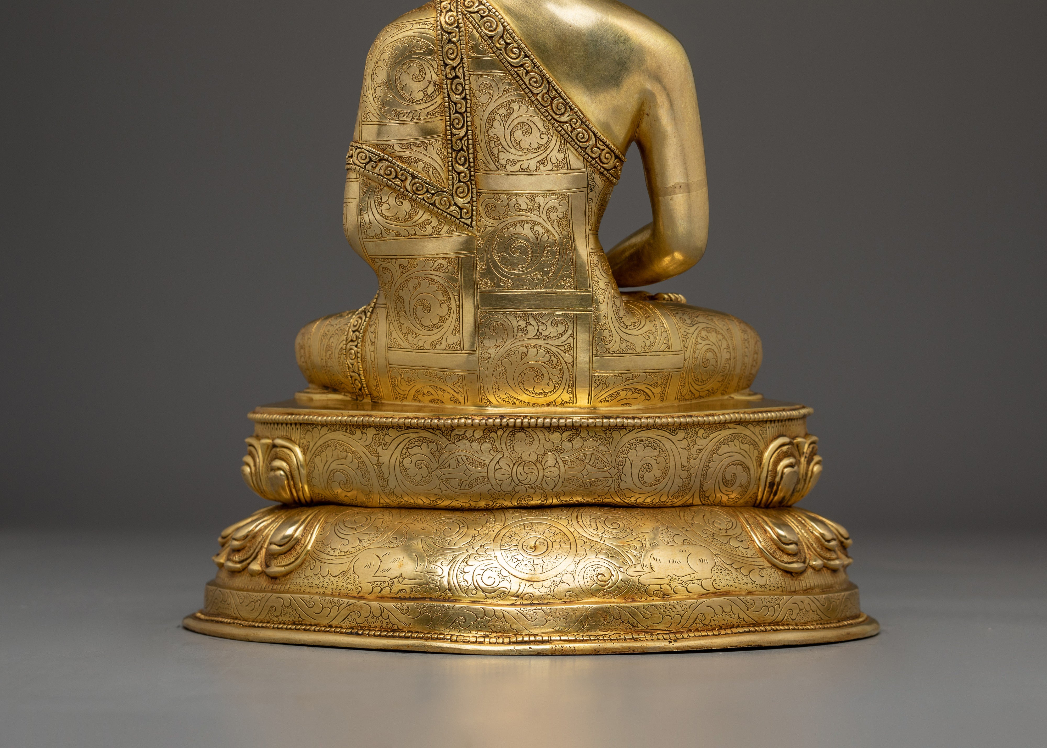 Golden Amitabha Buddha Statue: The Ruler of the Pure Land