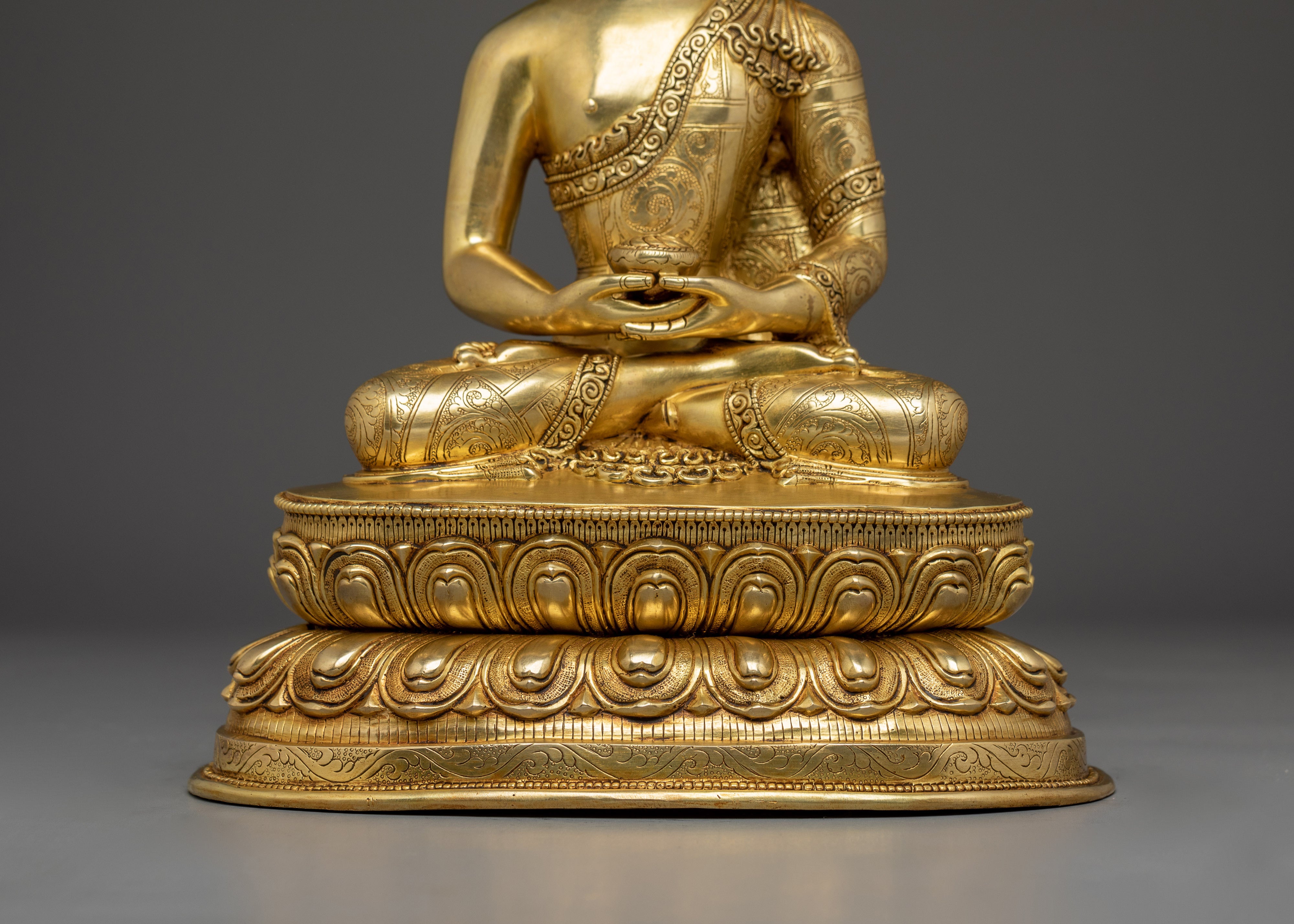 Golden Amitabha Buddha Statue: The Ruler of the Pure Land