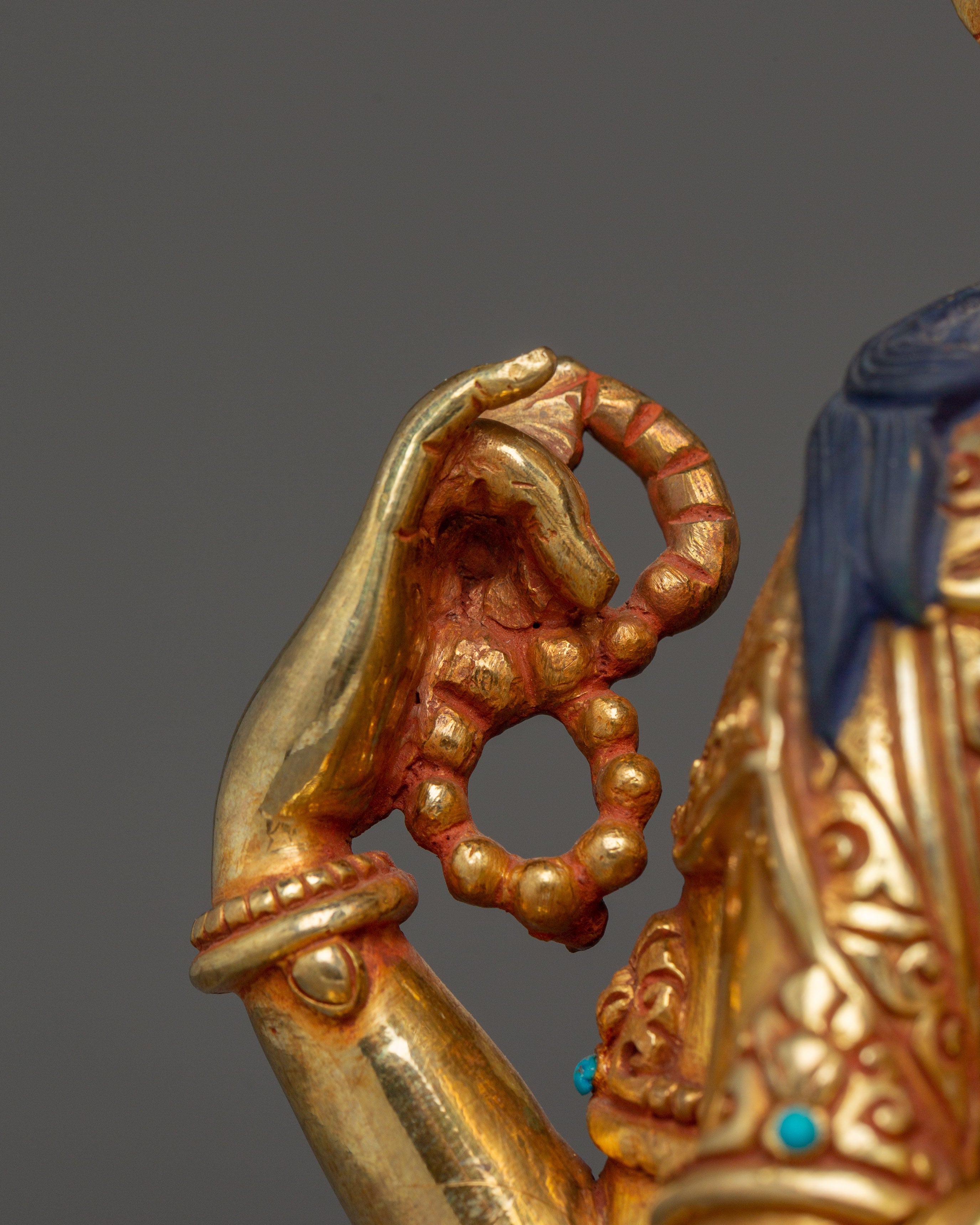 Chenrezig statue Gold Gilded with Gemstones | Bodhisattva for Meditation
