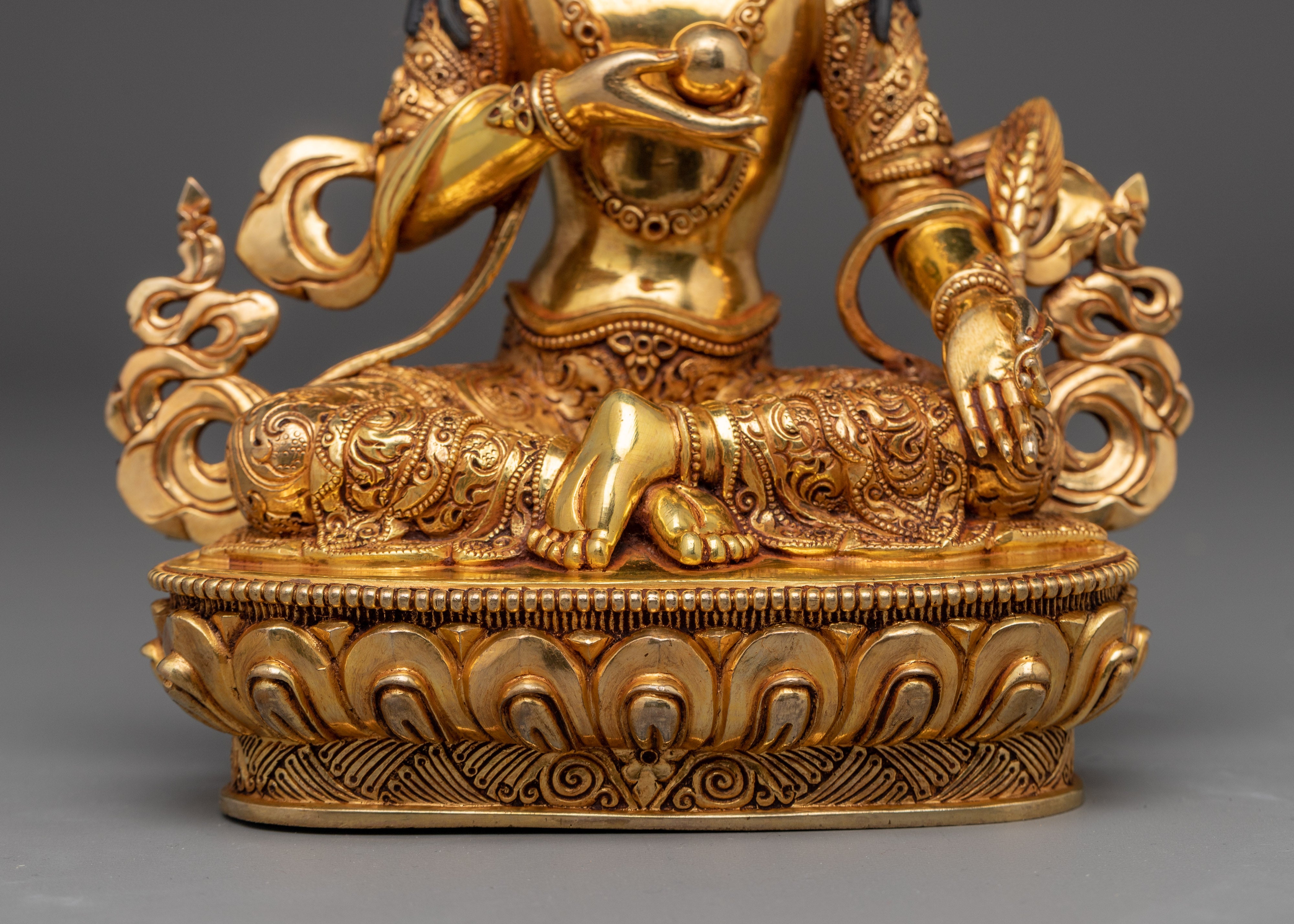 Golden Ksitigarbha Artwork | Divine Bodhisattva Being