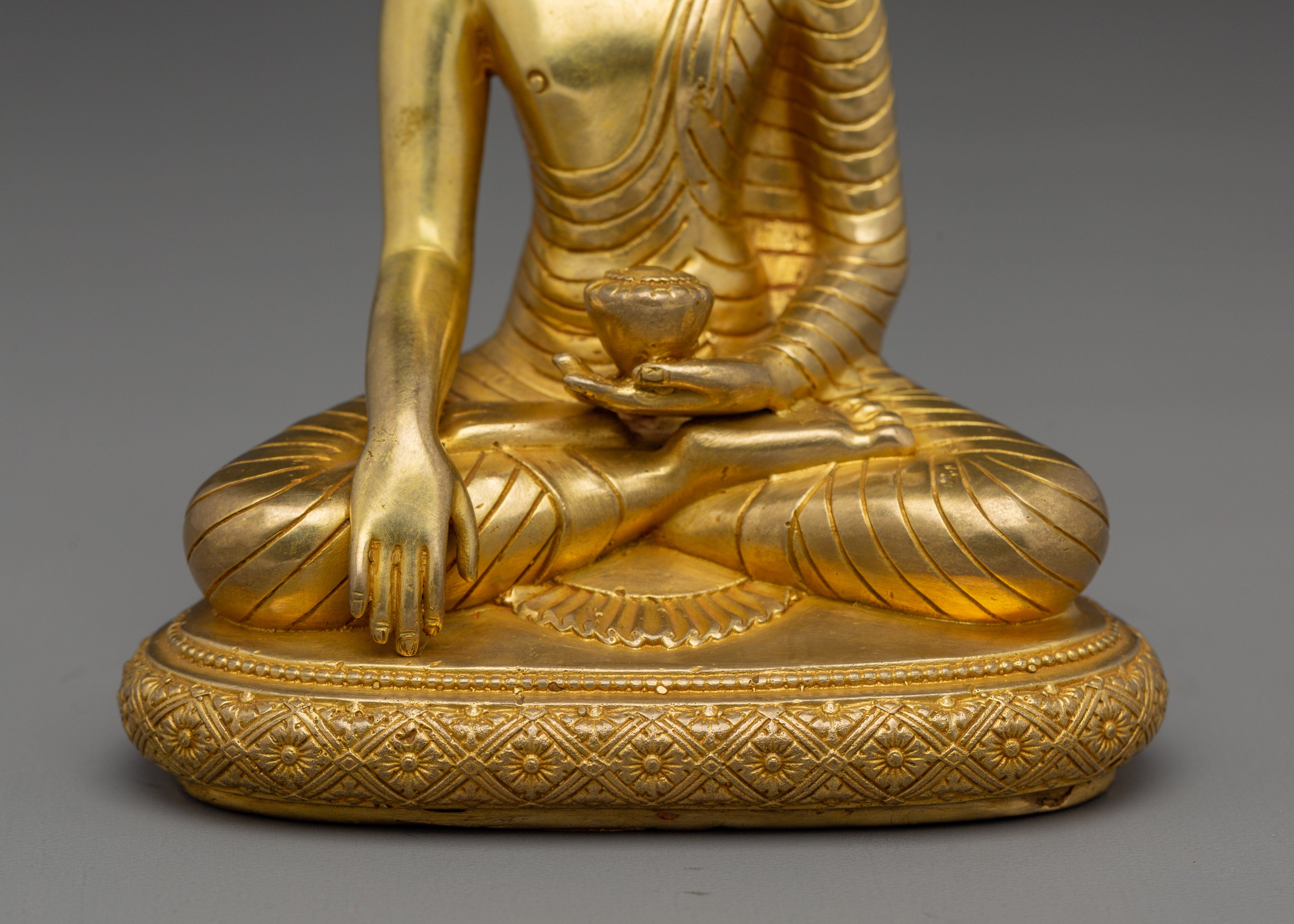 Golden Shakyamuni Buddha Statue: The Historical Buddha