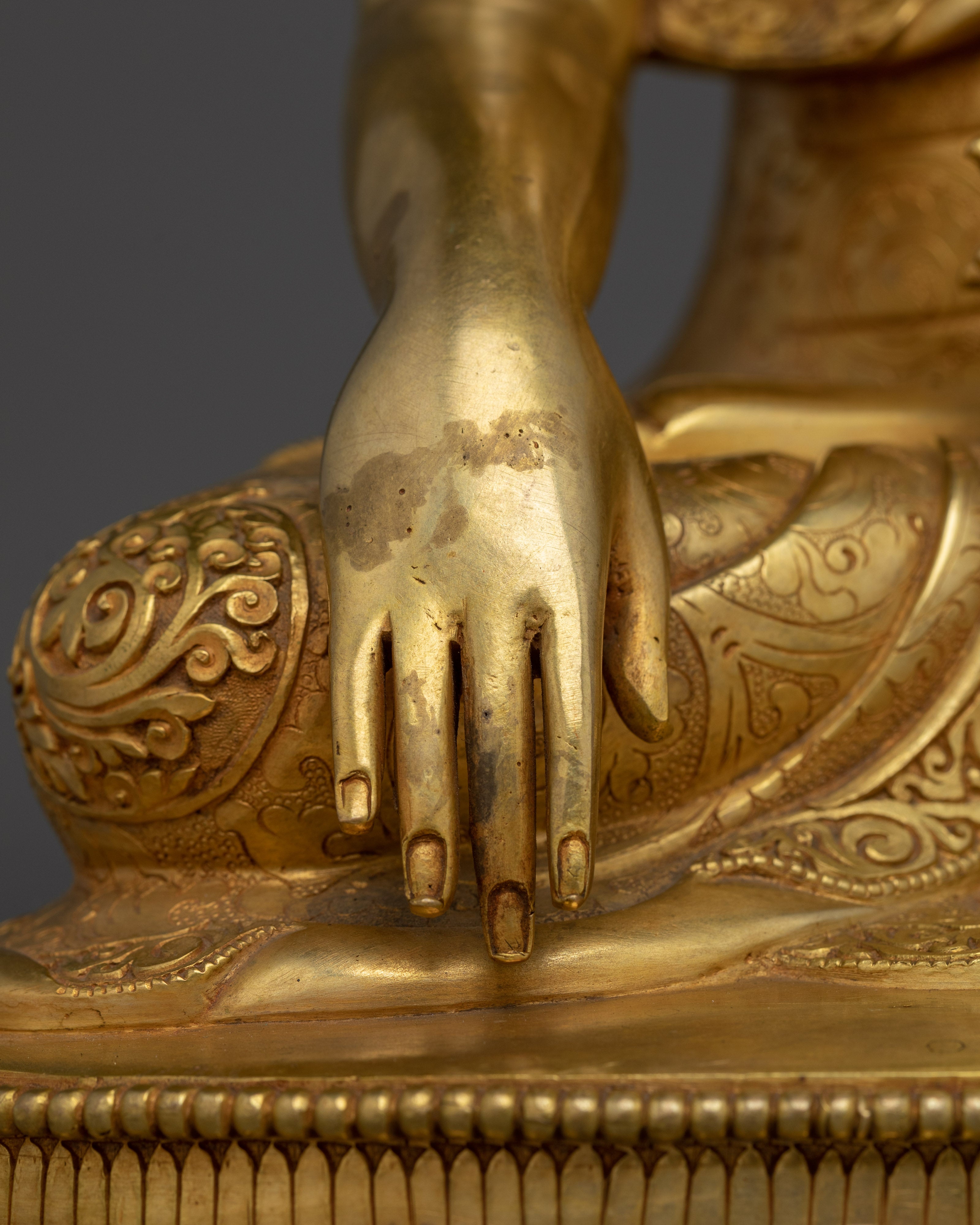 24K Gold Shakyamuni Buddha Art | Symbol of Enlightenment for Meditation