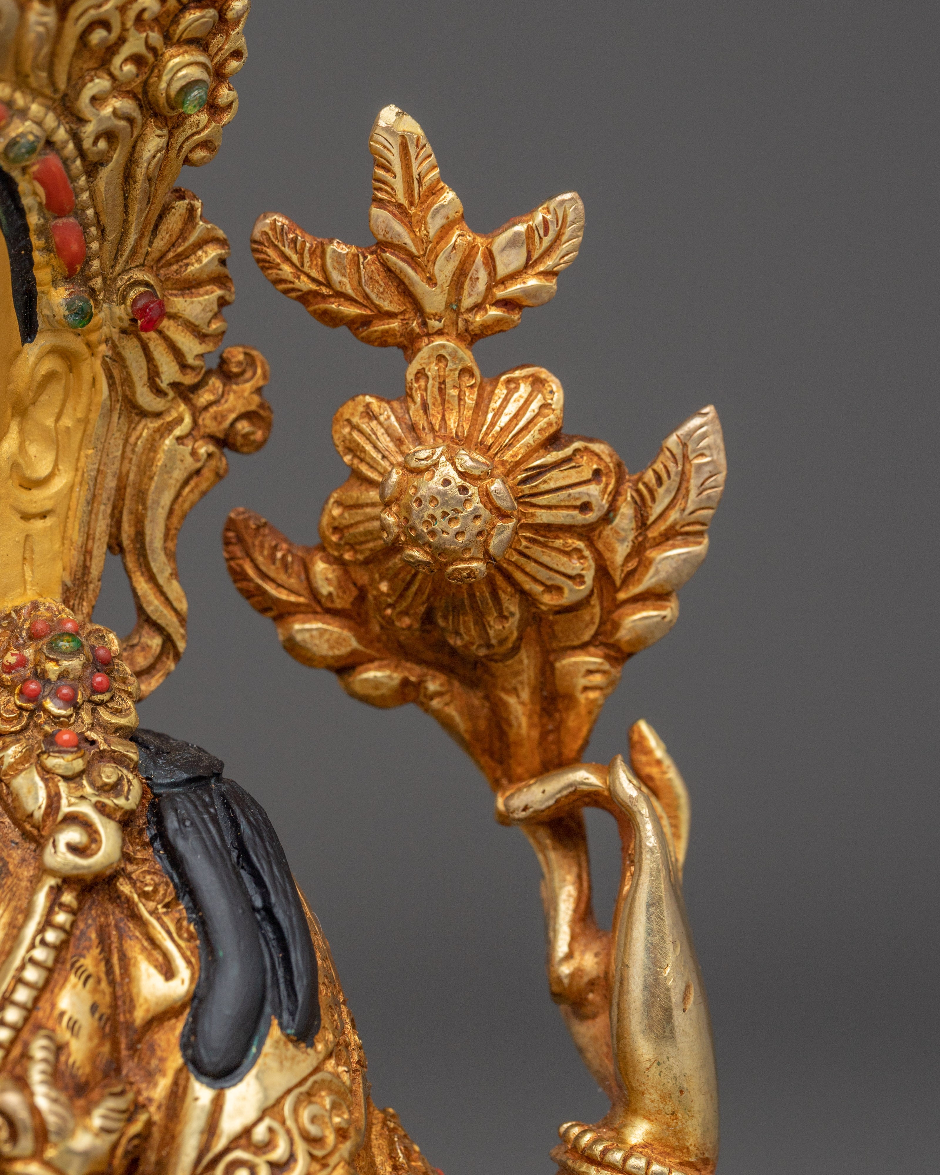 Divine Bodhisattva chenrezig Statue: Lord of Compassion