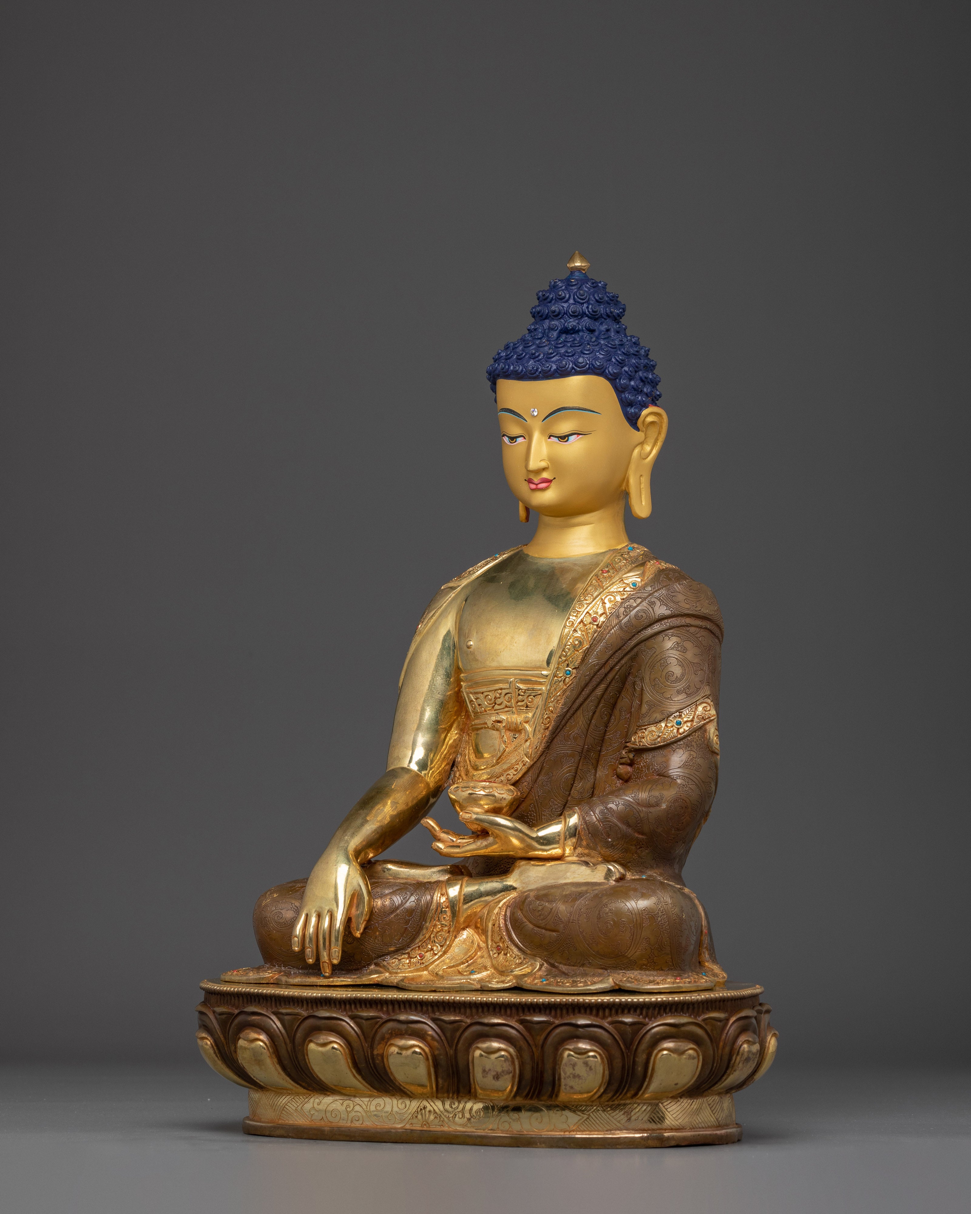 Shakyamuni Buddha: The Honored Dharma Teacher