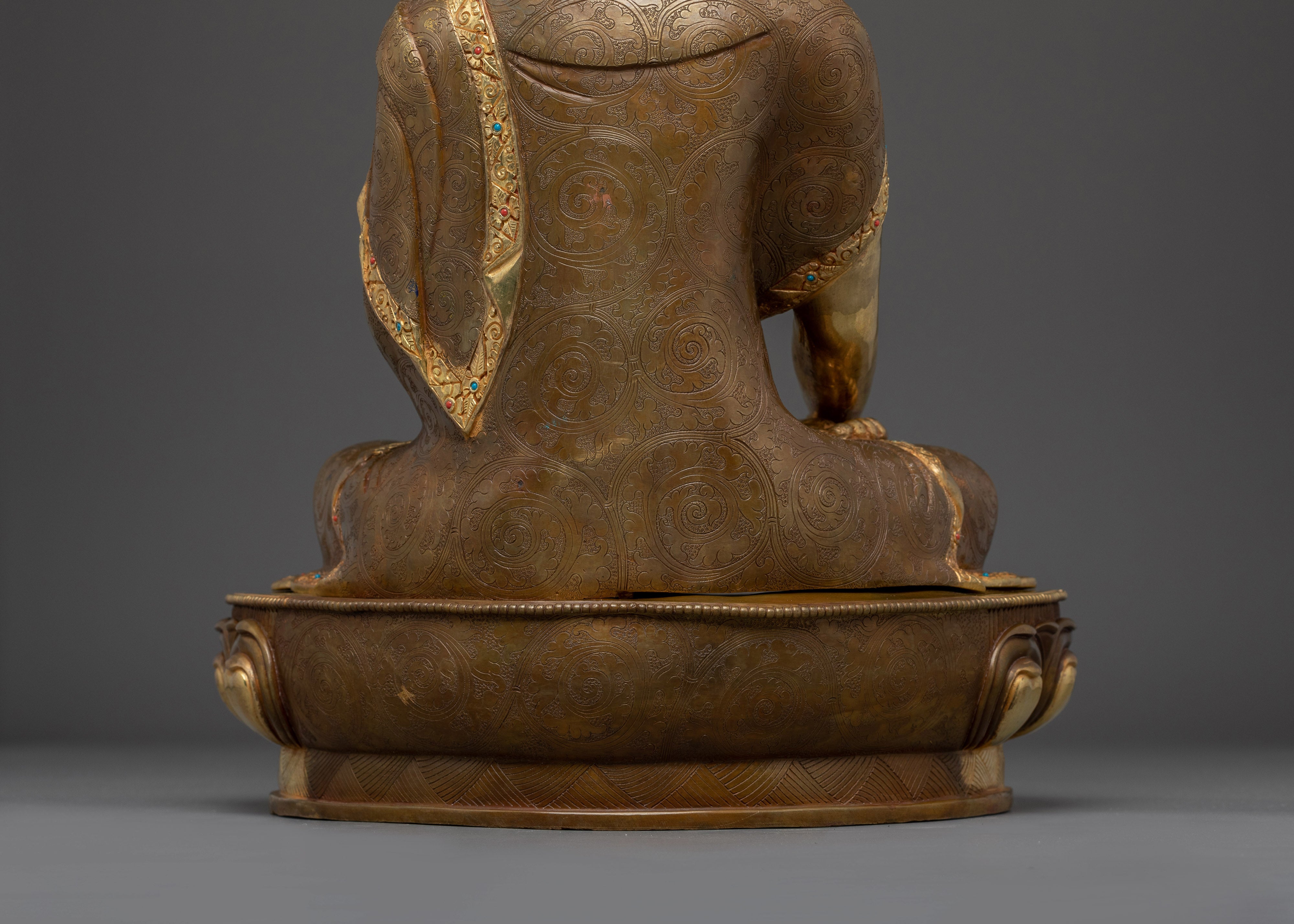Shakyamuni Buddha: The Honored Dharma Teacher