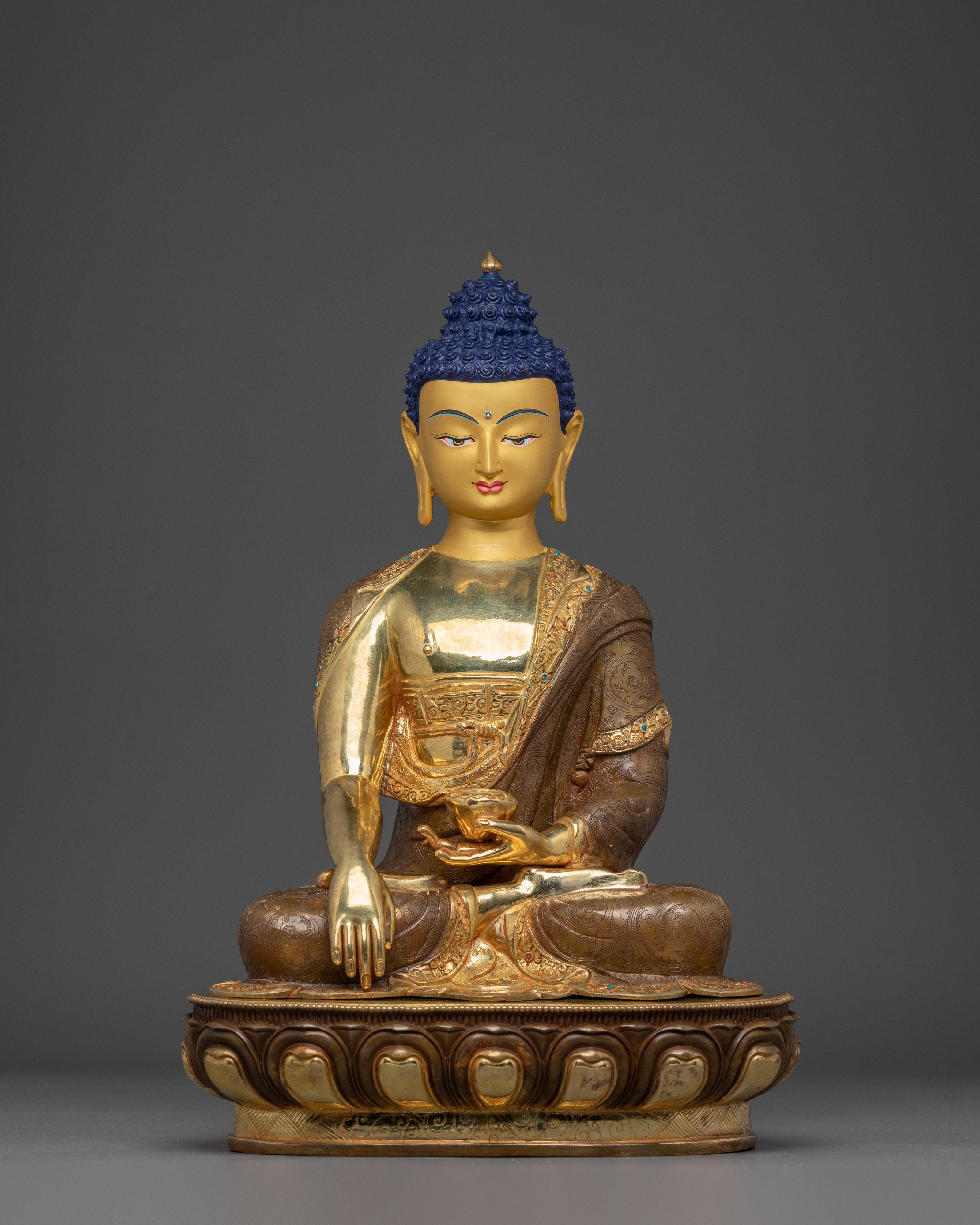 Shakyamuni Buddha: The Honored Dharma Teacher
