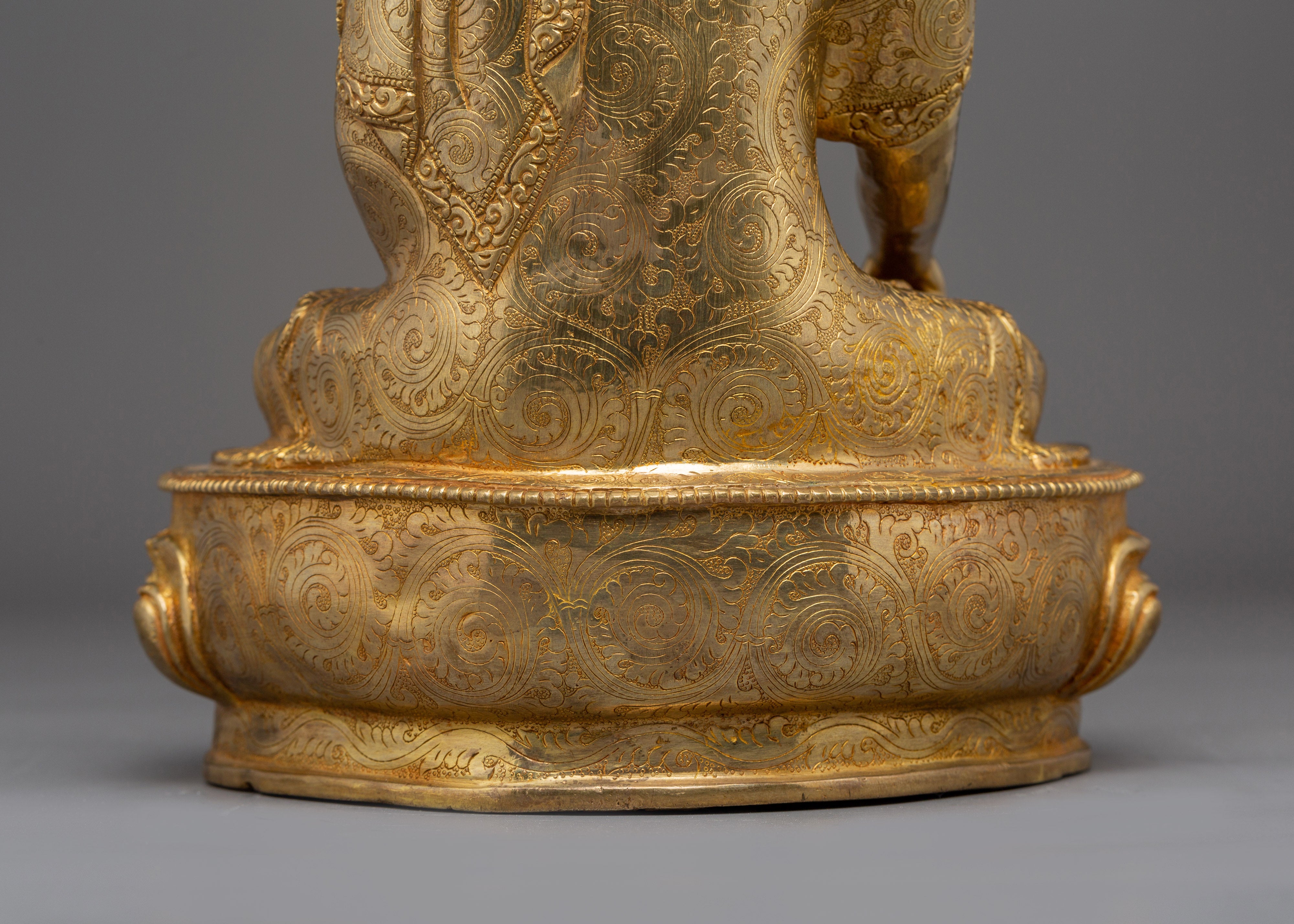 Mitrugpa Statue:The Unshakable One