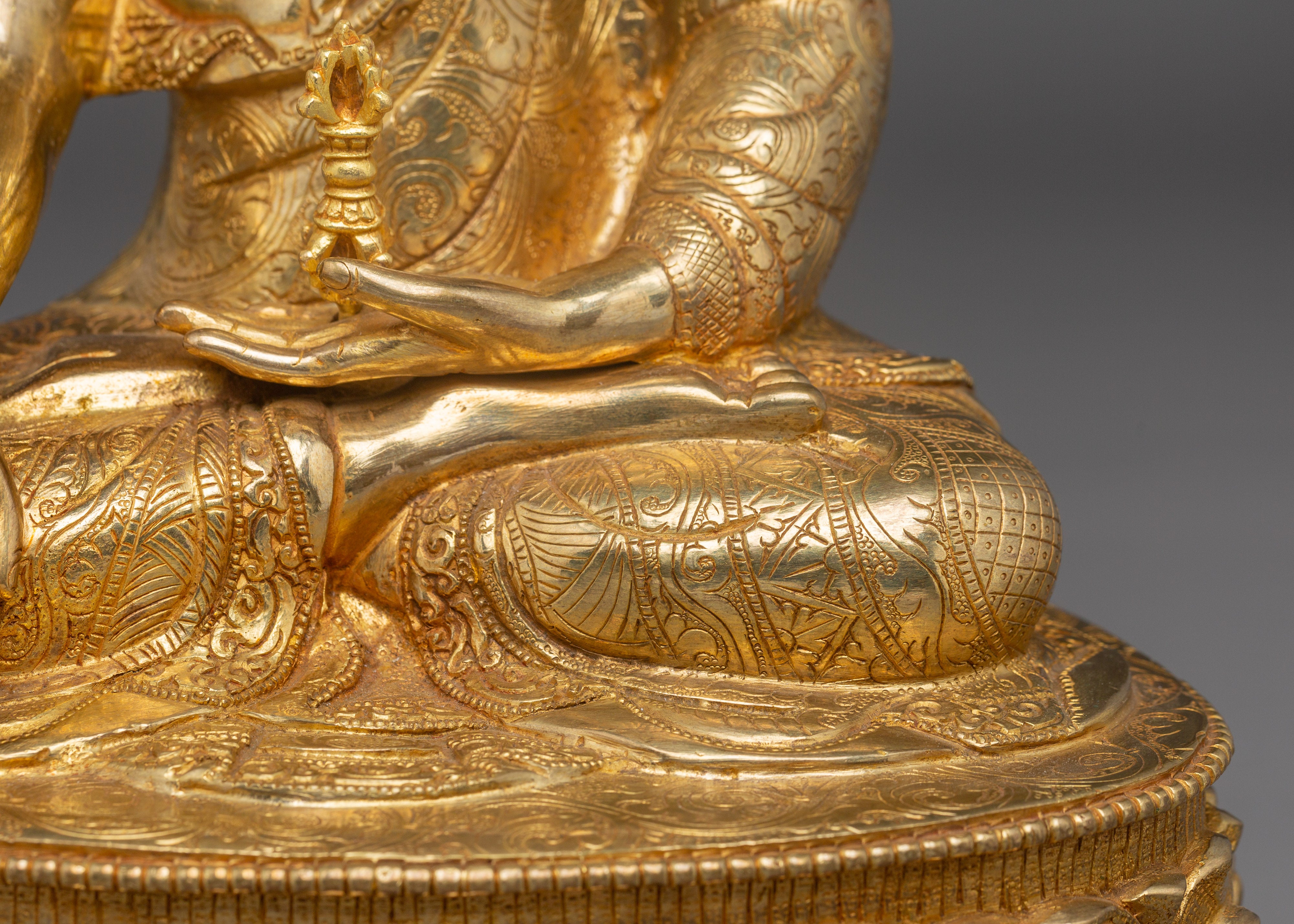 Mitrugpa Statue:The Unshakable One