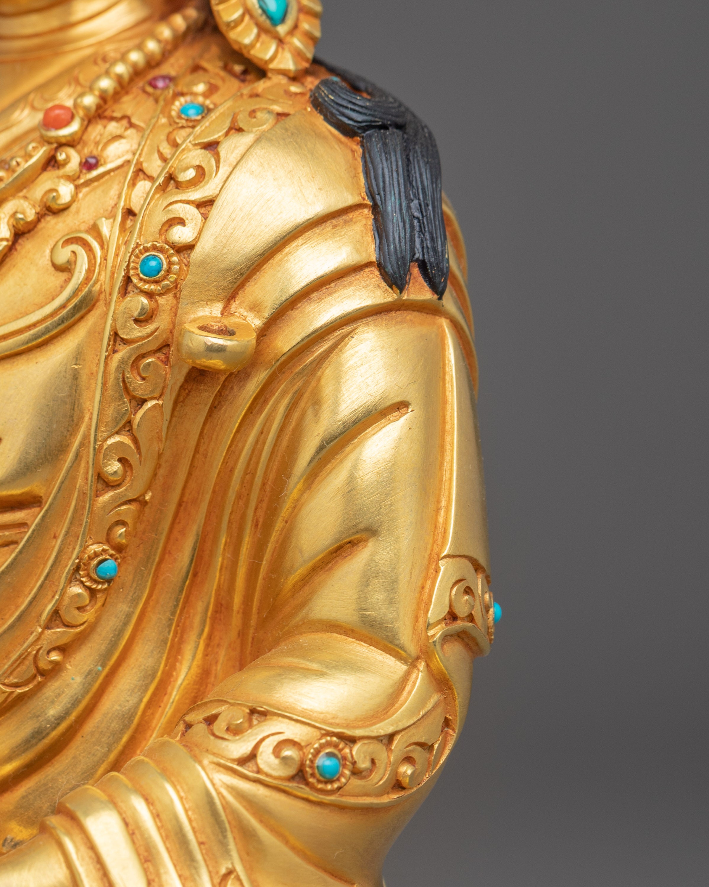 Statue of Guru Rinpoche: Master Padmasambhava