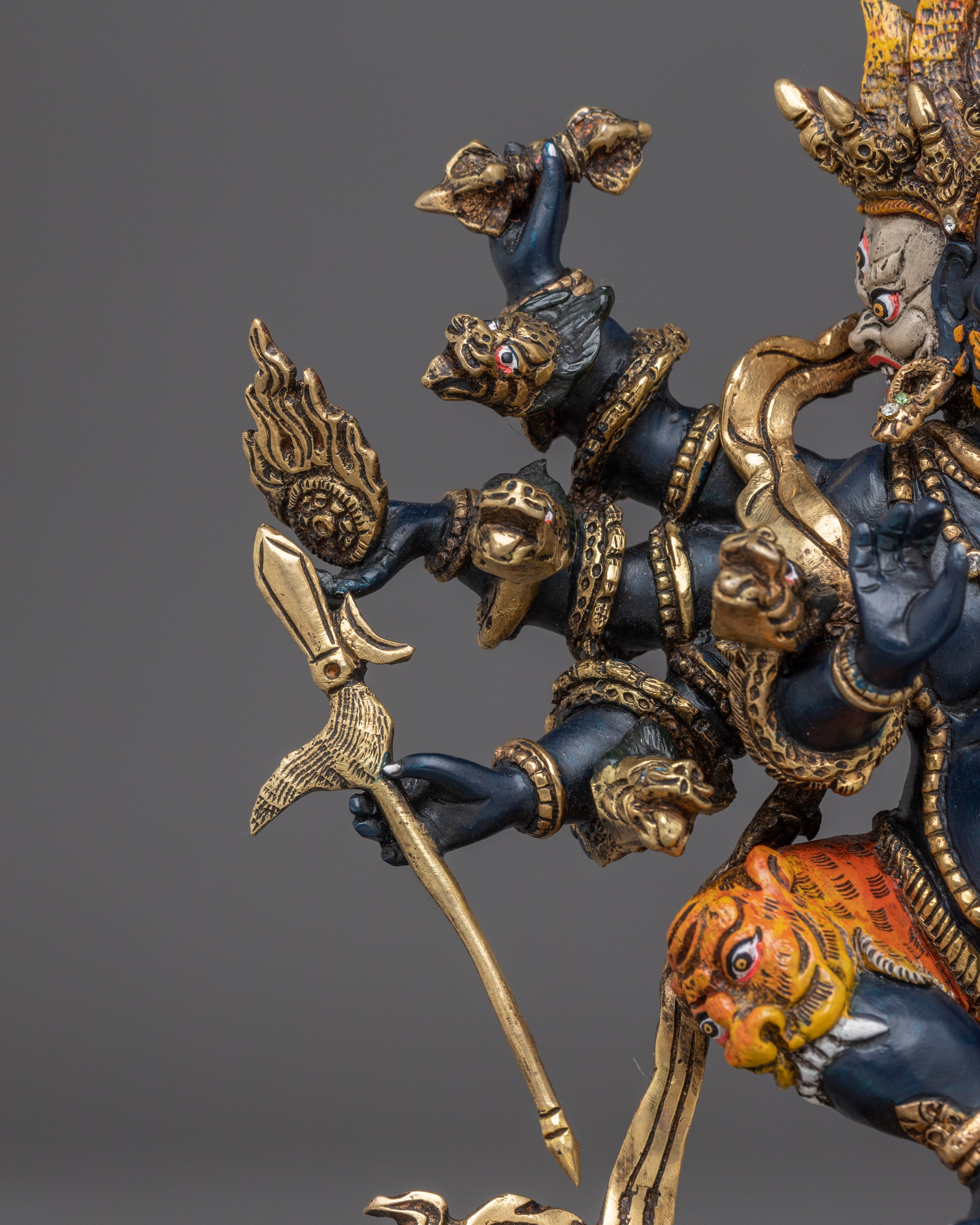 Dharma Protecor Deity Uchusma Statue | Traditional Artwork
