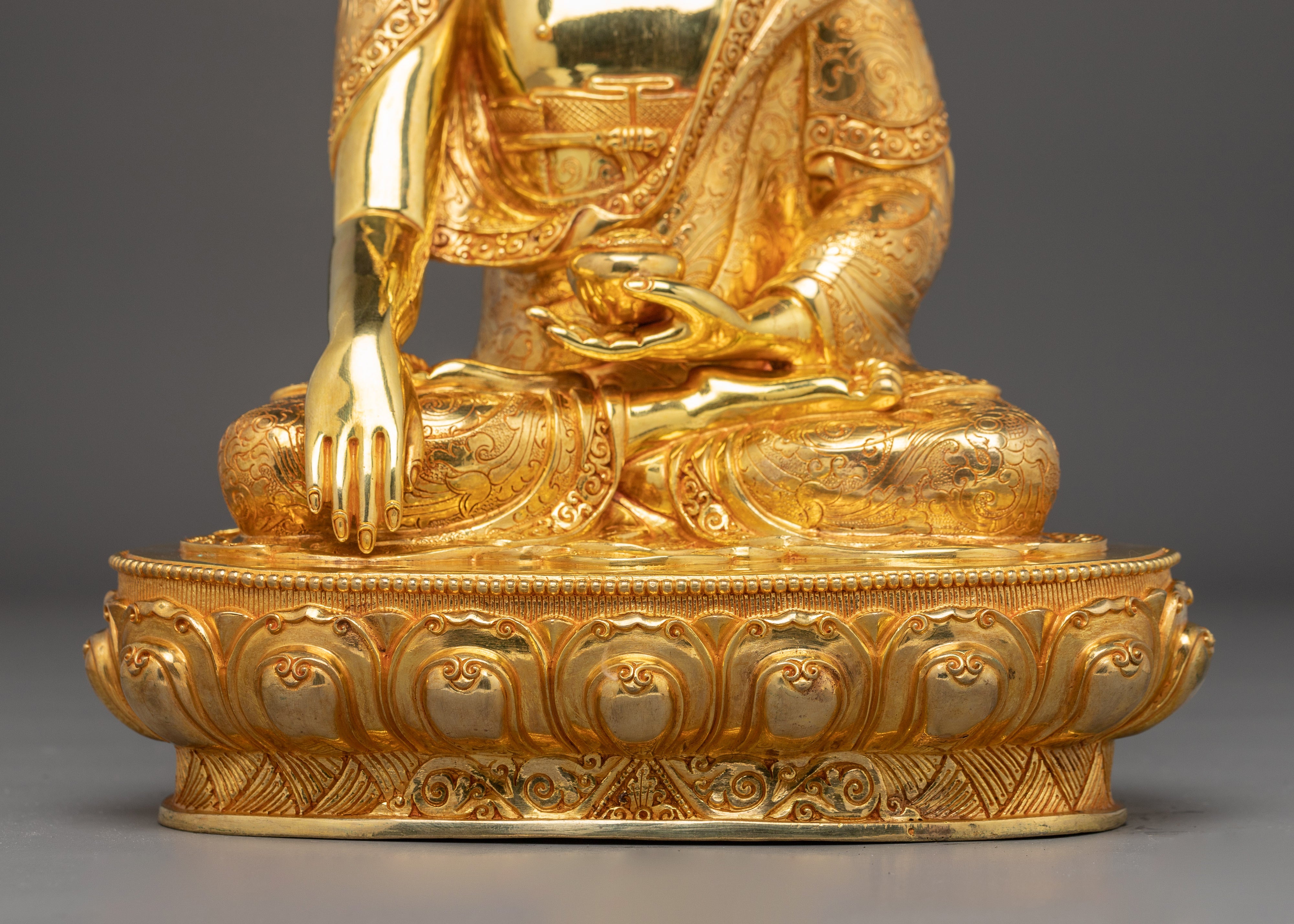 Spiritual Guide Shakyamuni Buddha Statue: The Enlightened One