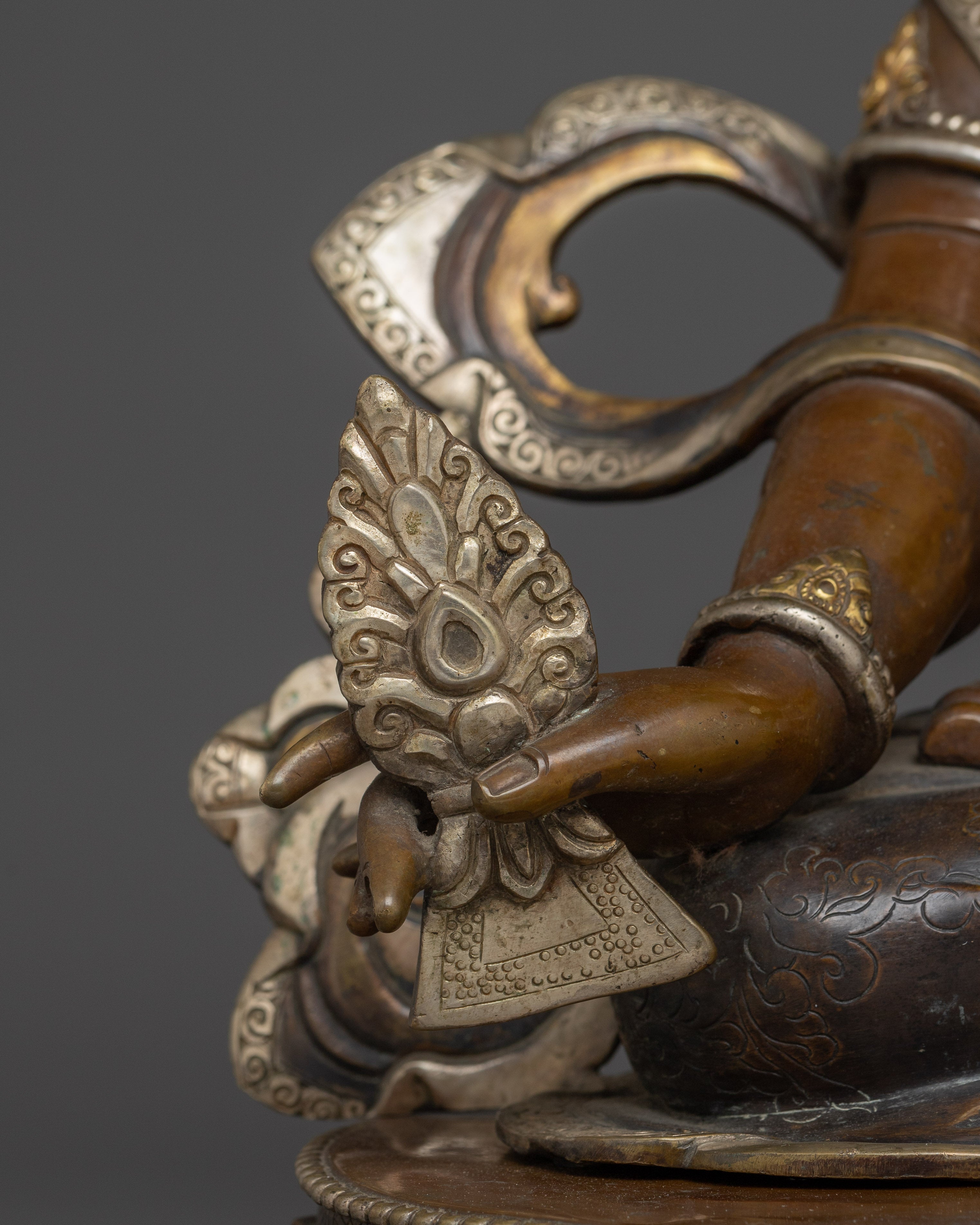 Protector Bodhisattva Dukar Statue | Handmade Sitatapatra Sculpture