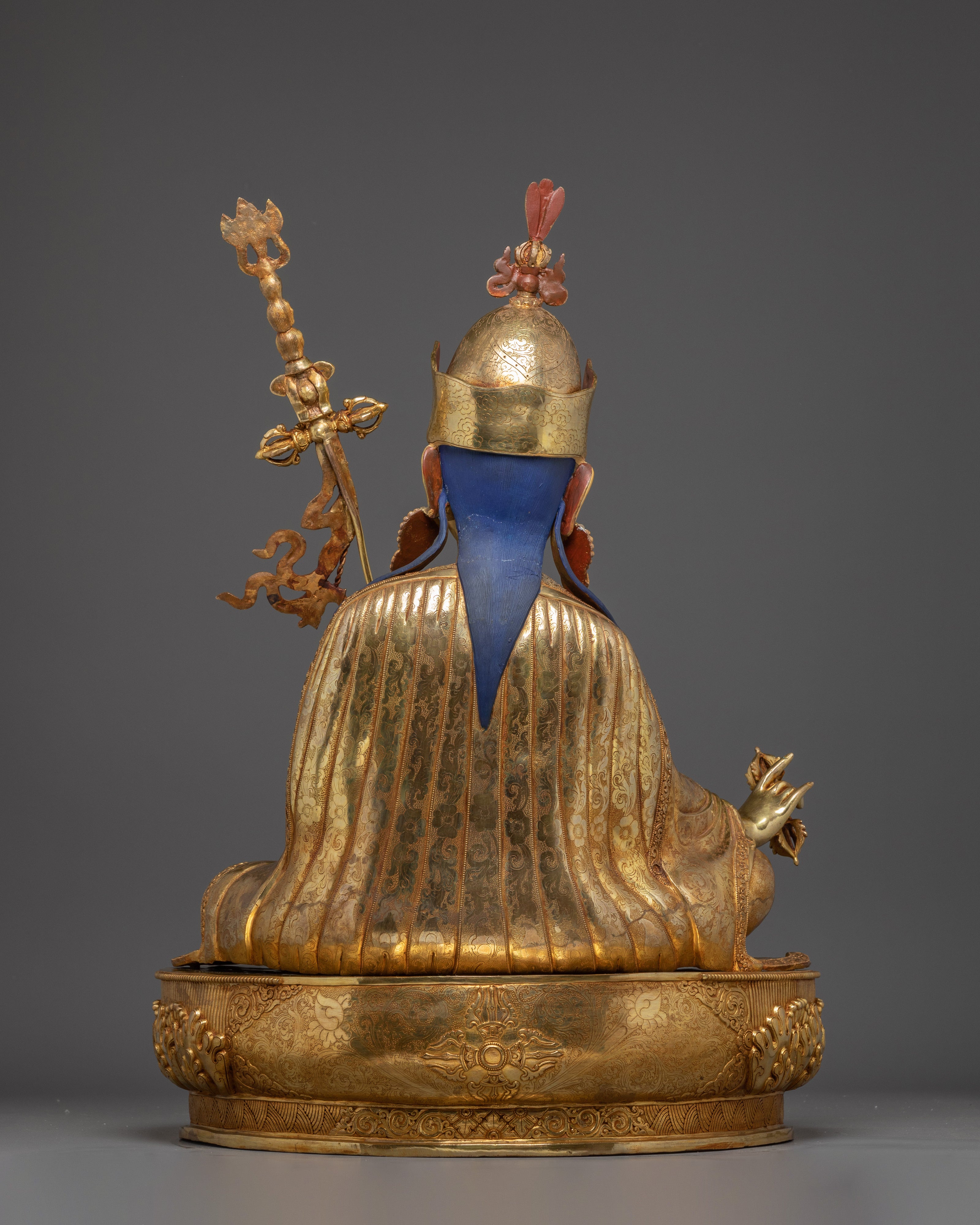 Statue of Guru Rinpoche: Tibetan Vajra Master