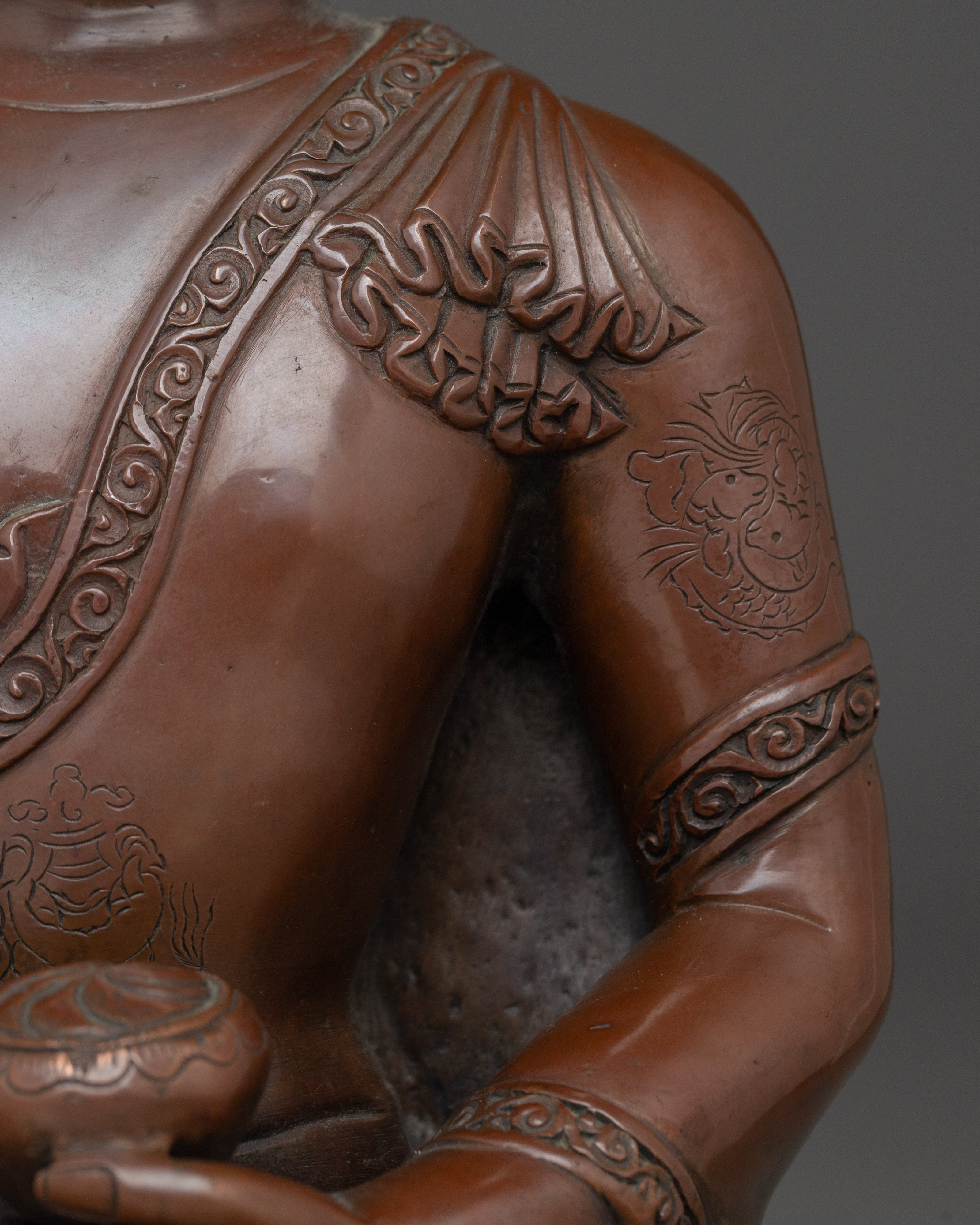 Buddha Shakyamuni Statue: The Enlightened Teacher