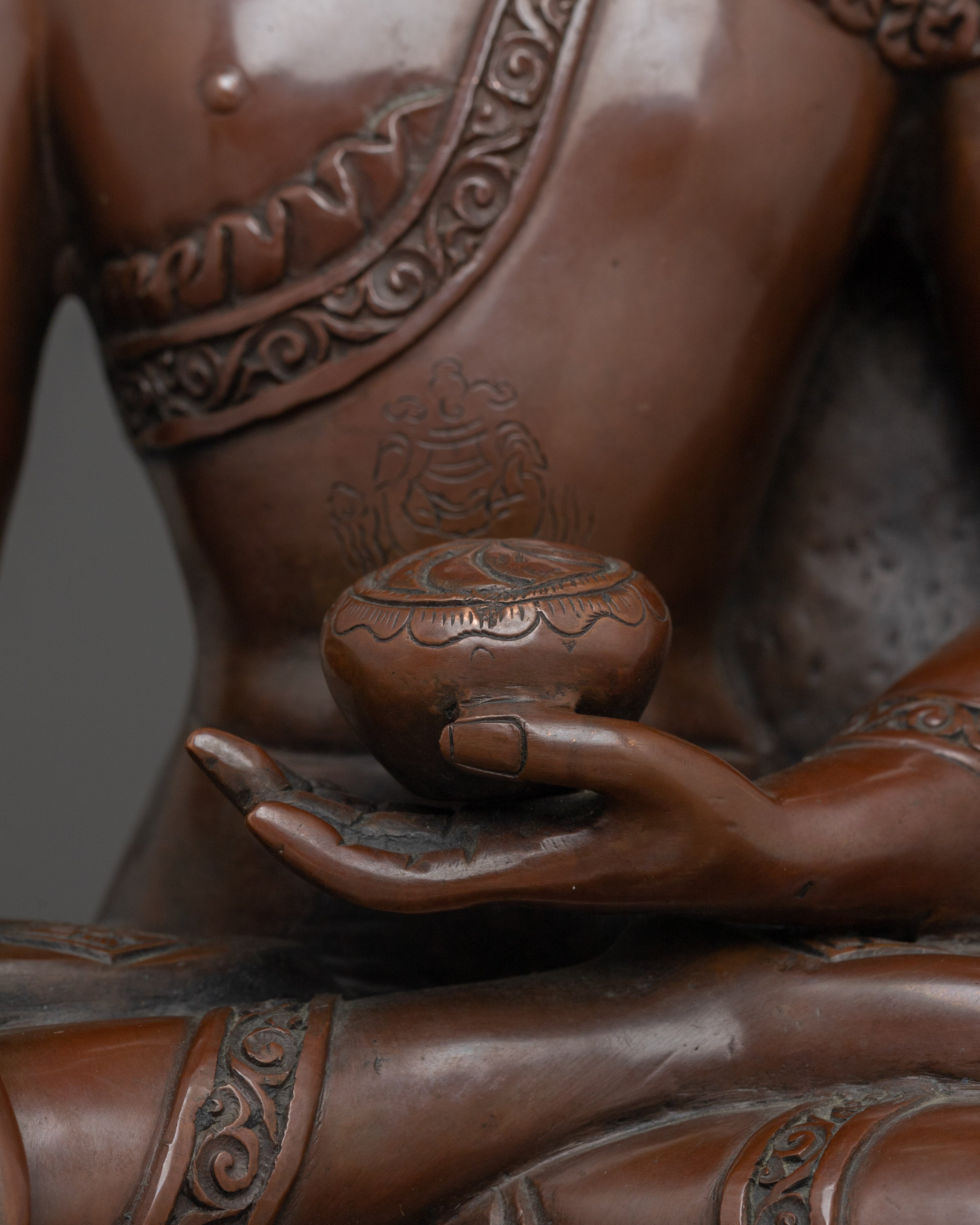 Buddha Shakyamuni Statue: The Enlightened Teacher