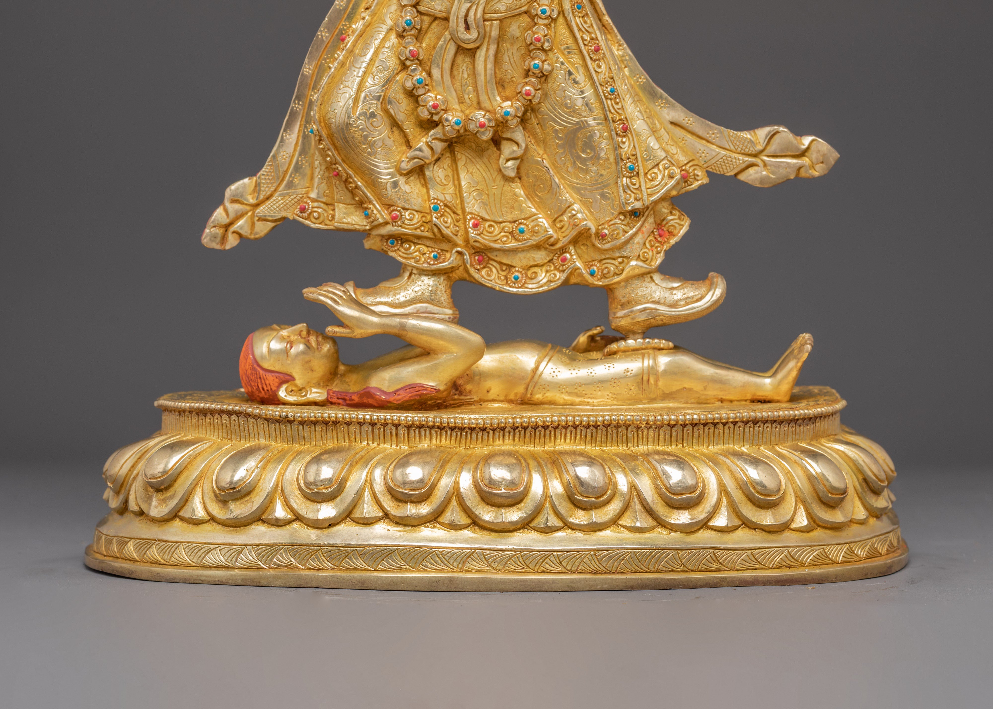 Peaceful Statue of Achi Chokyi Drolma | Dharma Protector