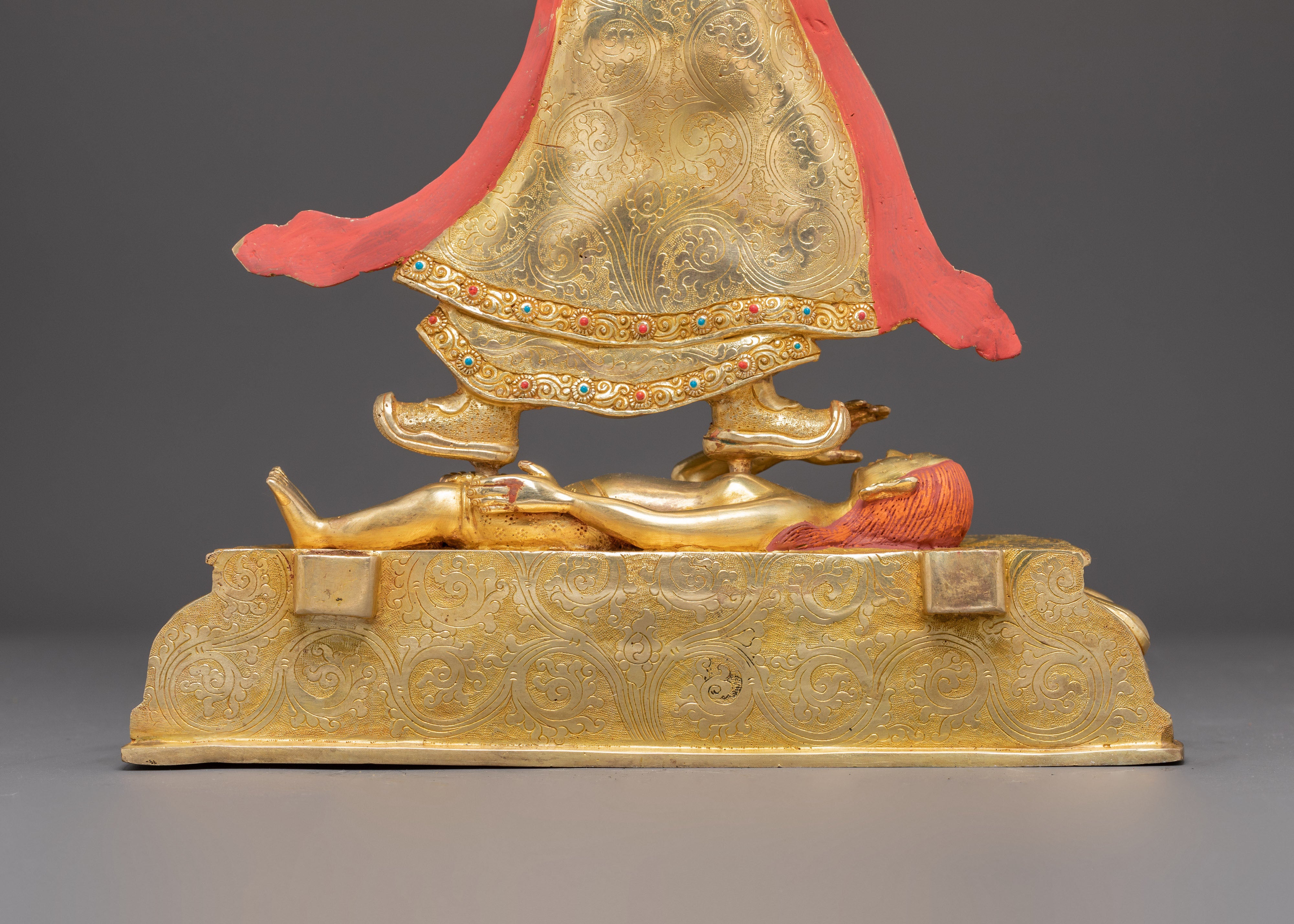 Peaceful Statue of Achi Chokyi Drolma | Dharma Protector