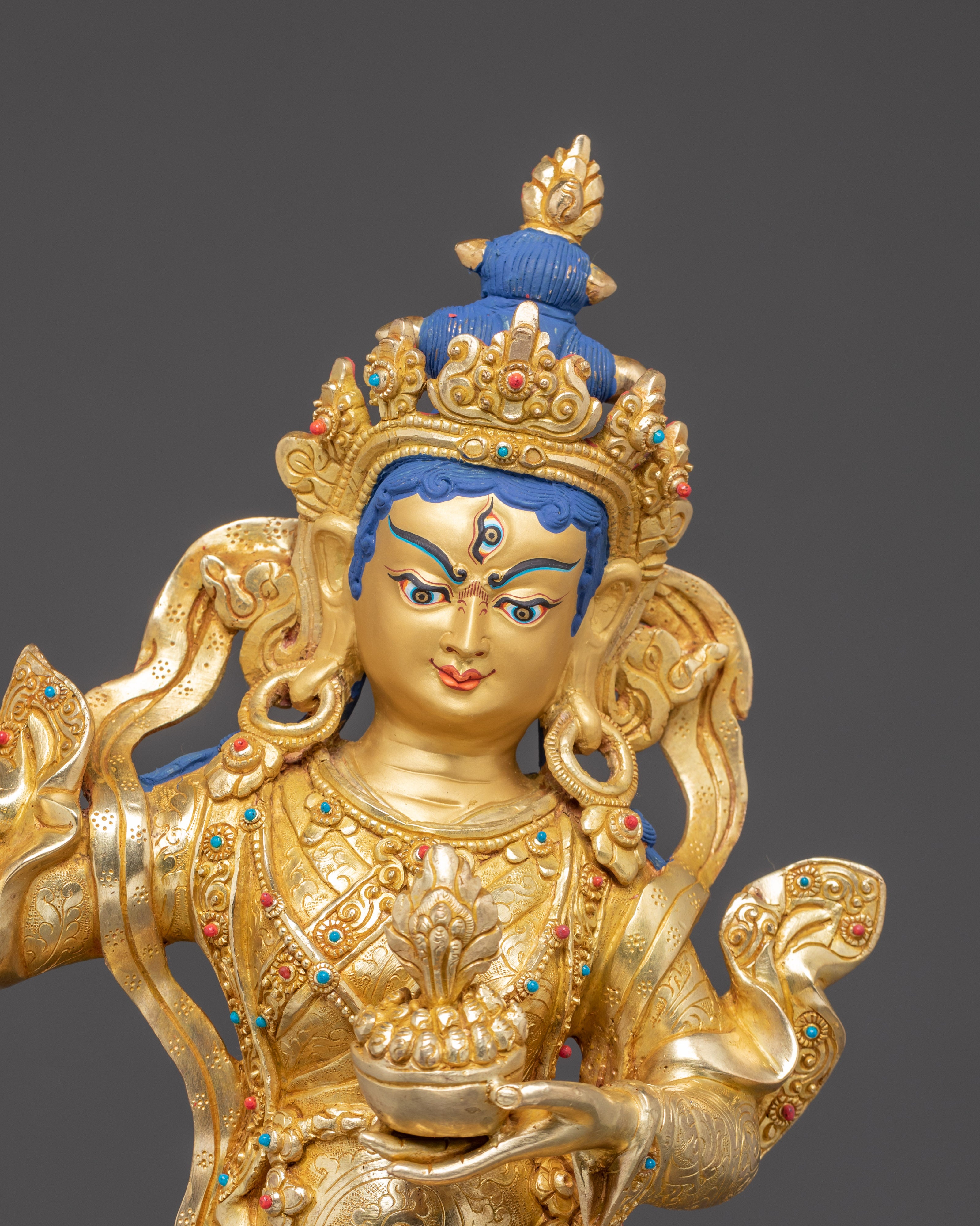 Peaceful Statue of Achi Chokyi Drolma | Dharma Protector