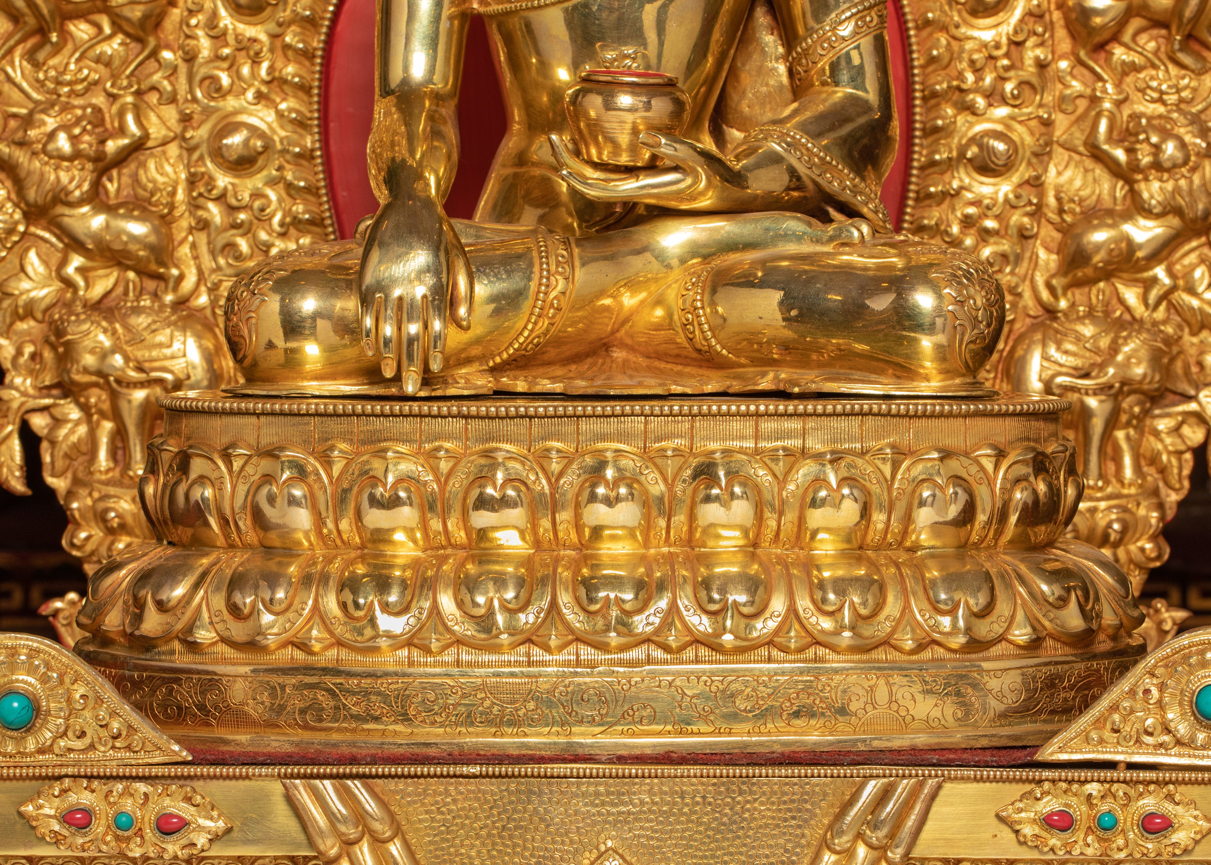 Magnificent Life-Size Statue of Shakyamuni Buddha