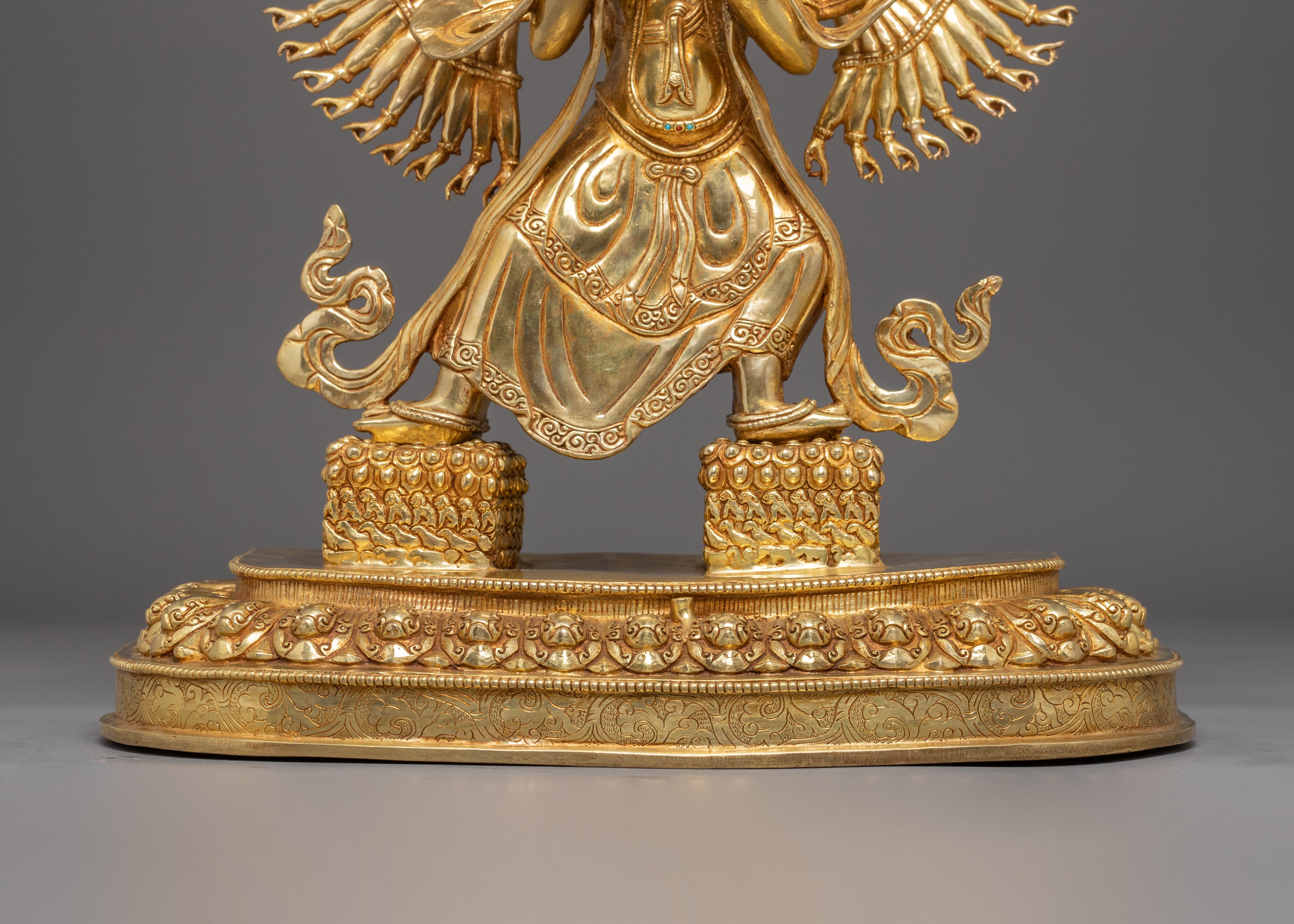 1000 Armed Dukar Statue : Countless Eyes Deity